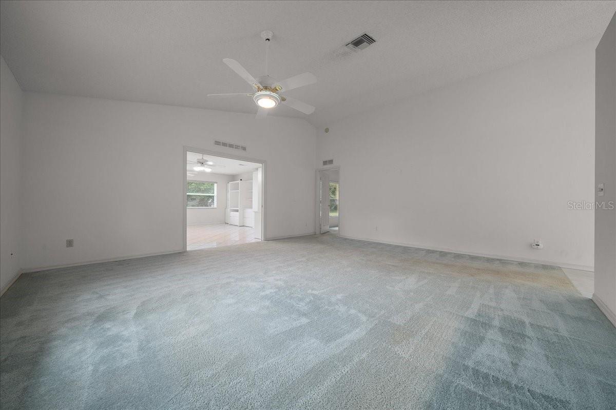 Image 20 of 37 For 9260 92nd Place Road