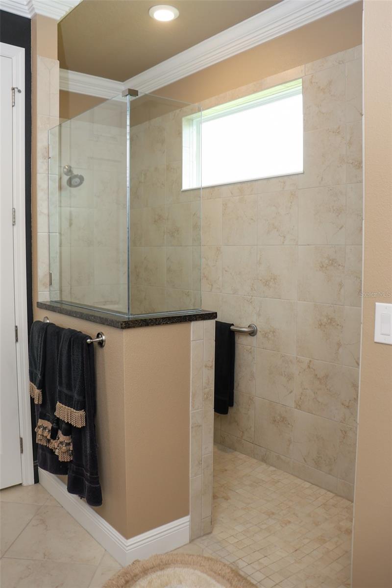 Image 63 of 97 For 9070 89th Loop Sw