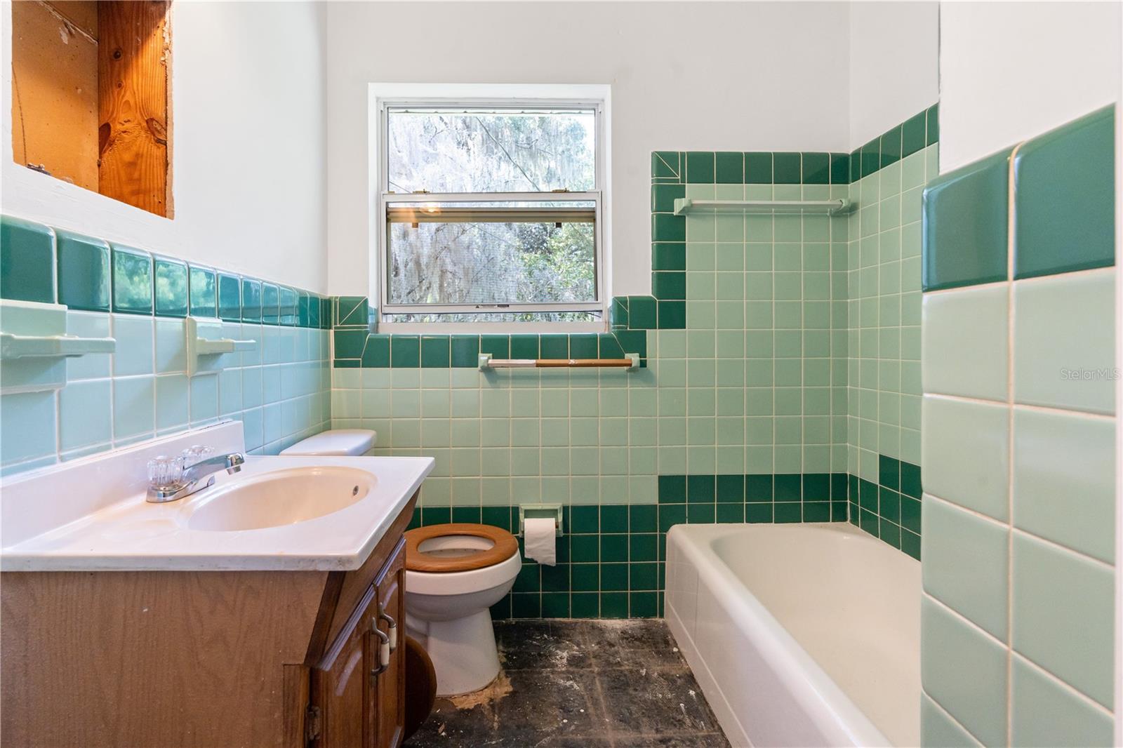 Image 11 of 22 For 1136 8th Street