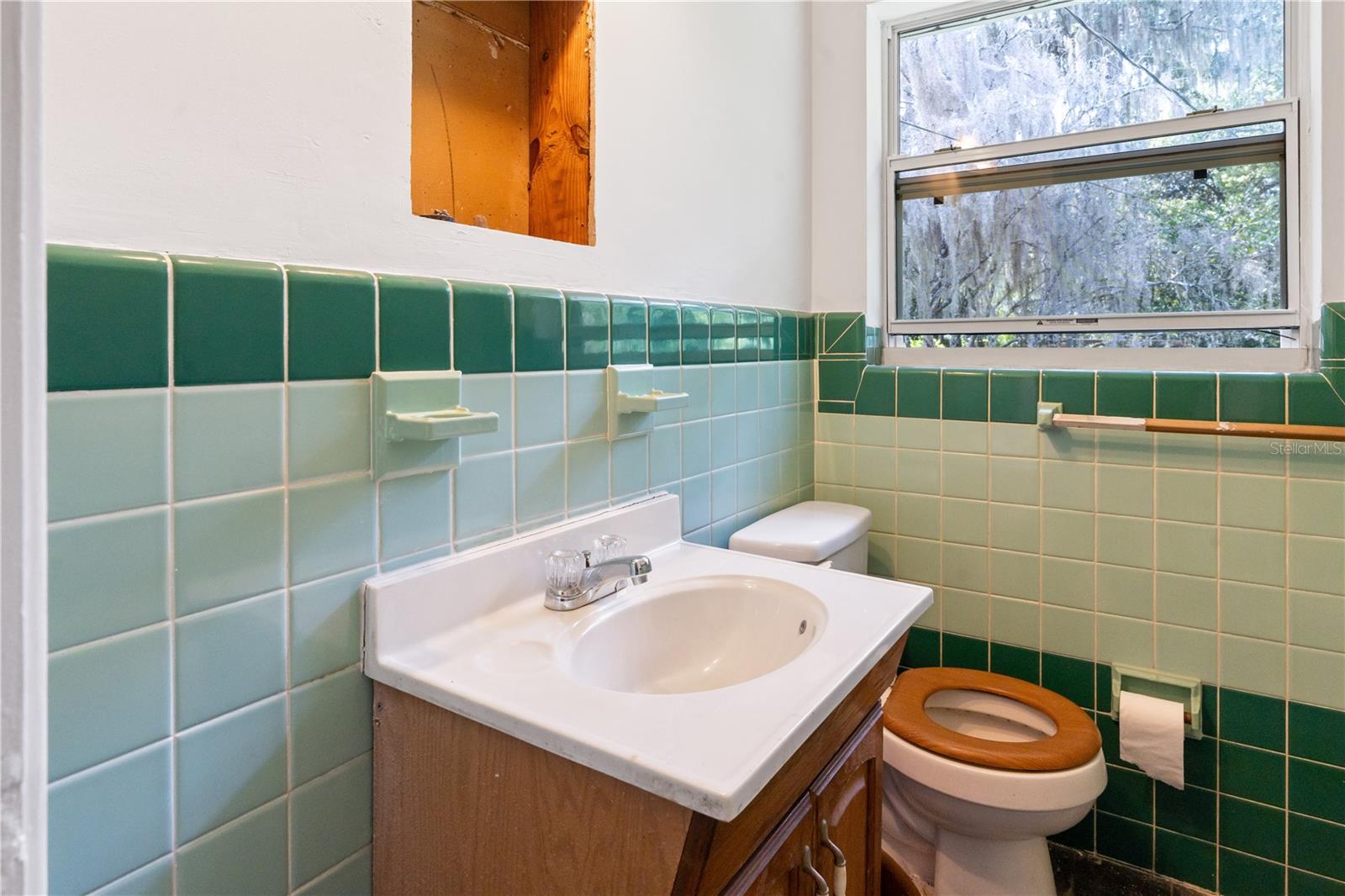 Image 12 of 22 For 1136 8th Street