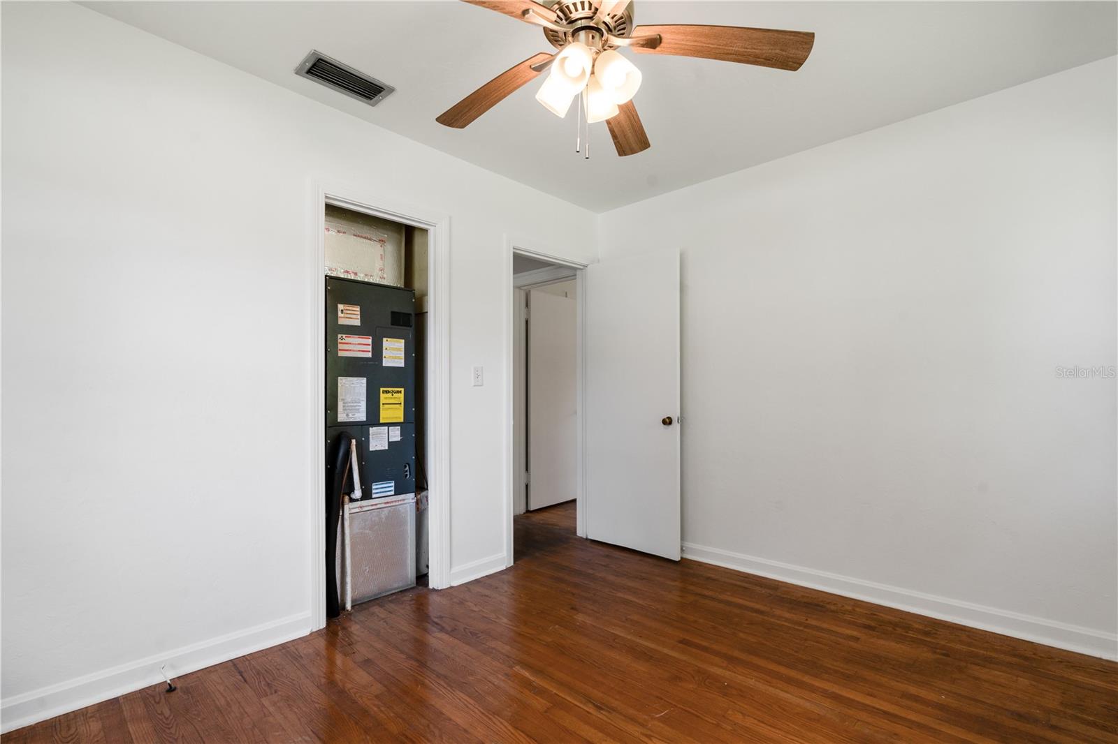 Image 15 of 22 For 1136 8th Street