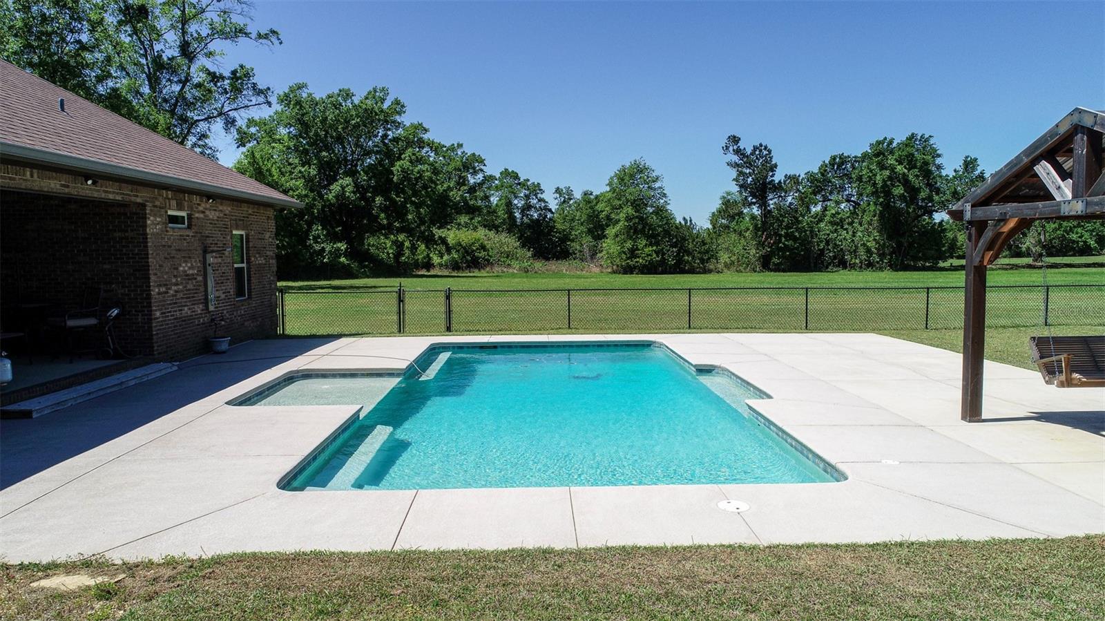 Image 3 of 100 For 7526 Weddington Road