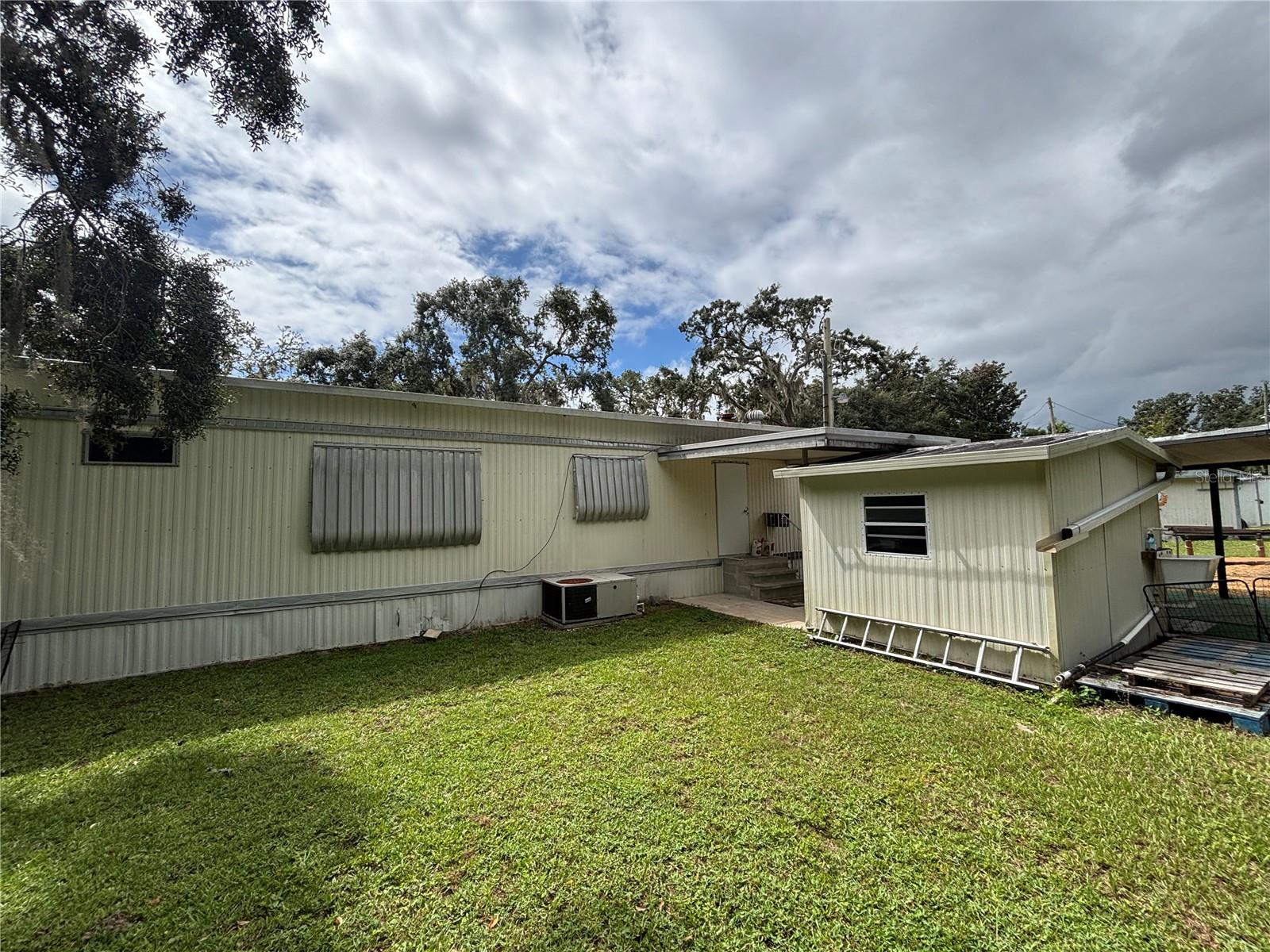 Image 36 of 52 For 19049 16th Place