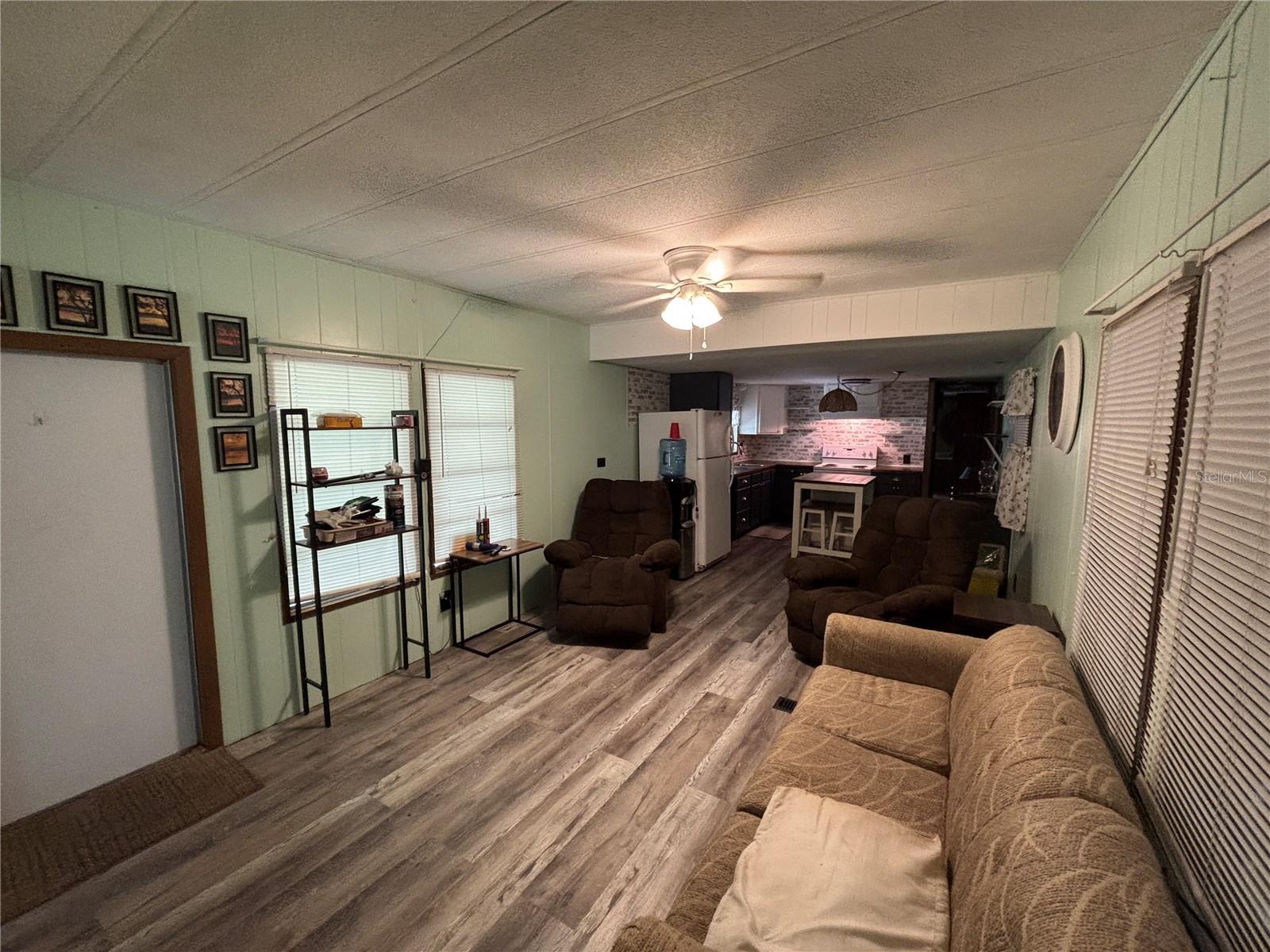 Image 37 of 52 For 19049 16th Place