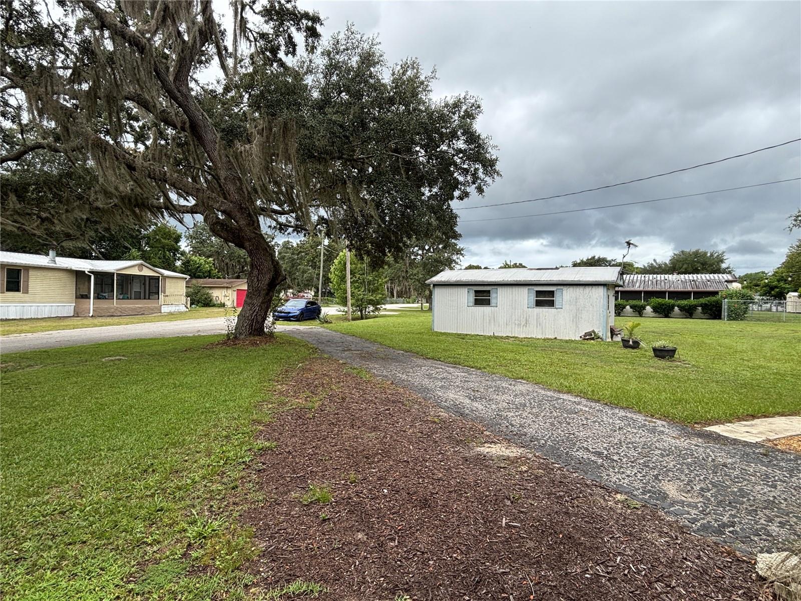 Image 5 of 52 For 19049 16th Place
