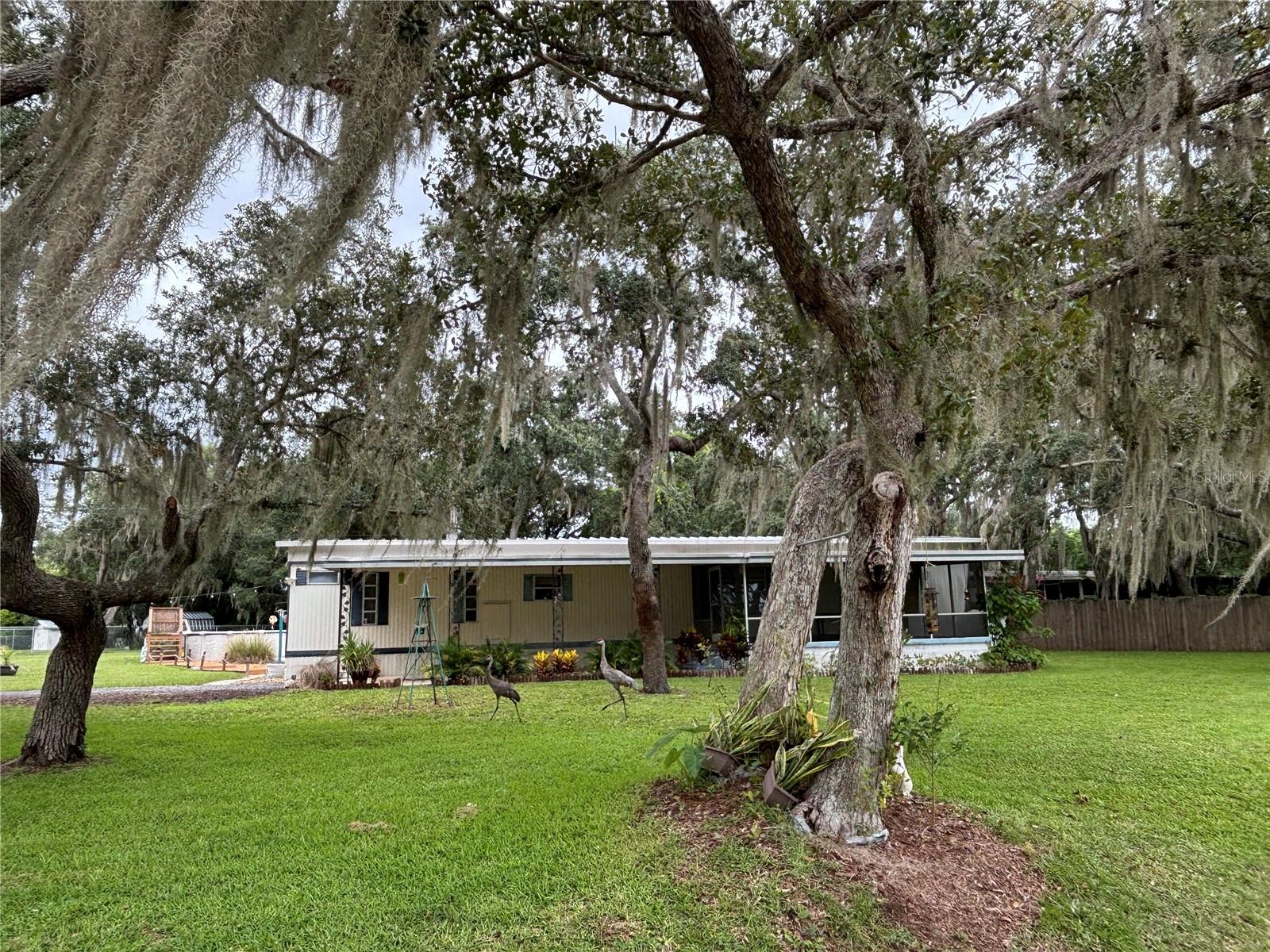 Image 6 of 52 For 19049 16th Place