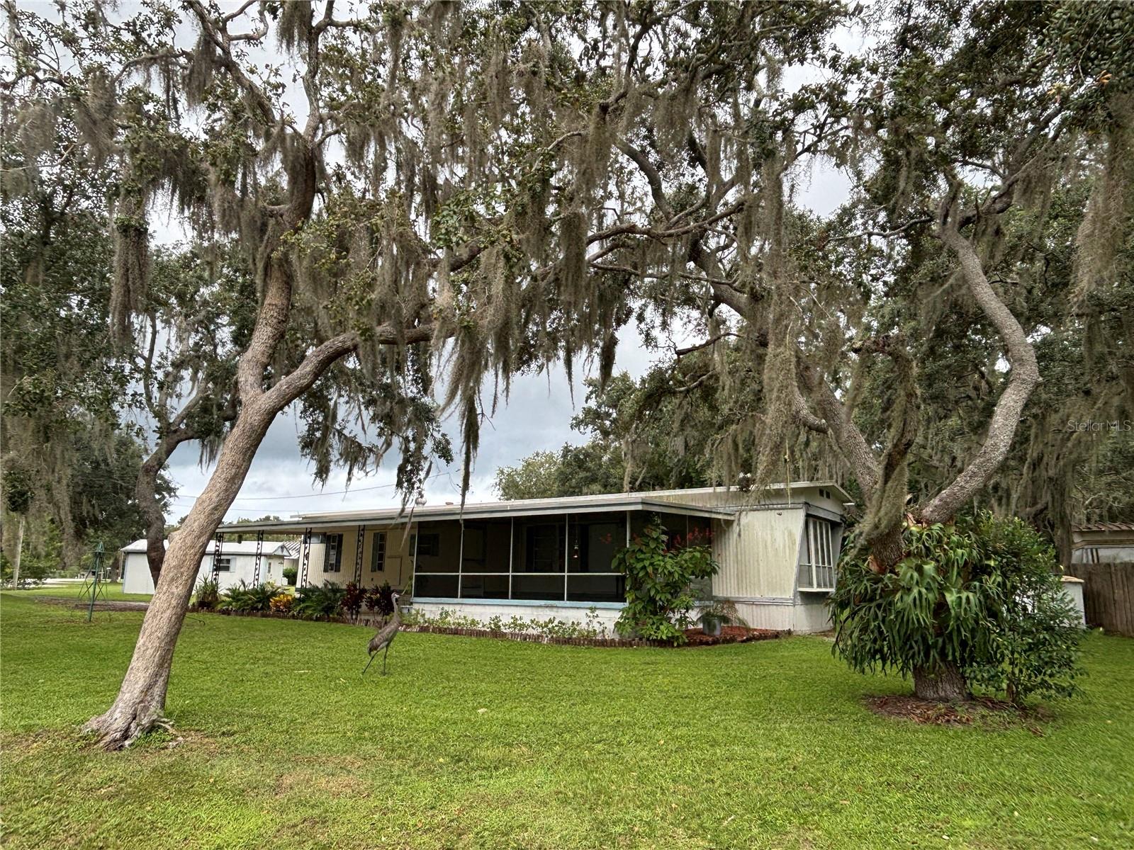 Image 8 of 52 For 19049 16th Place