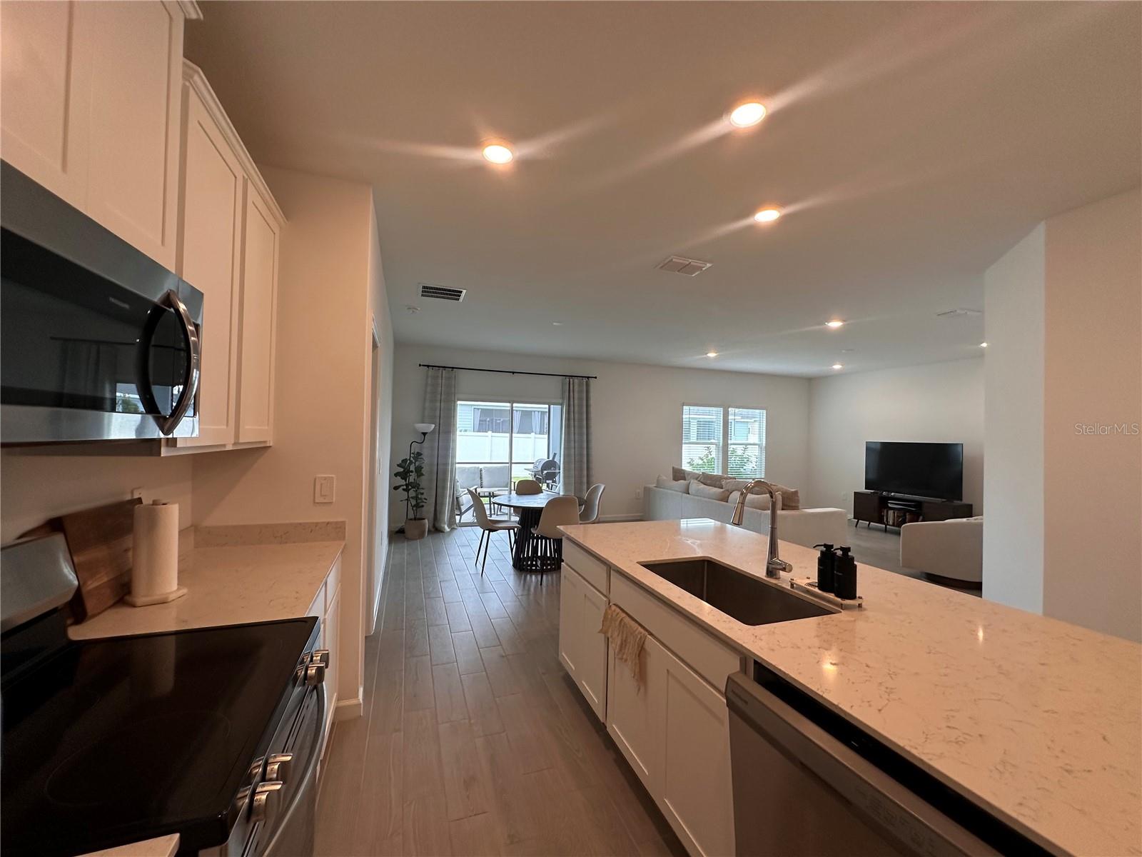 Image 10 of 36 For 3942 33rd Terrace