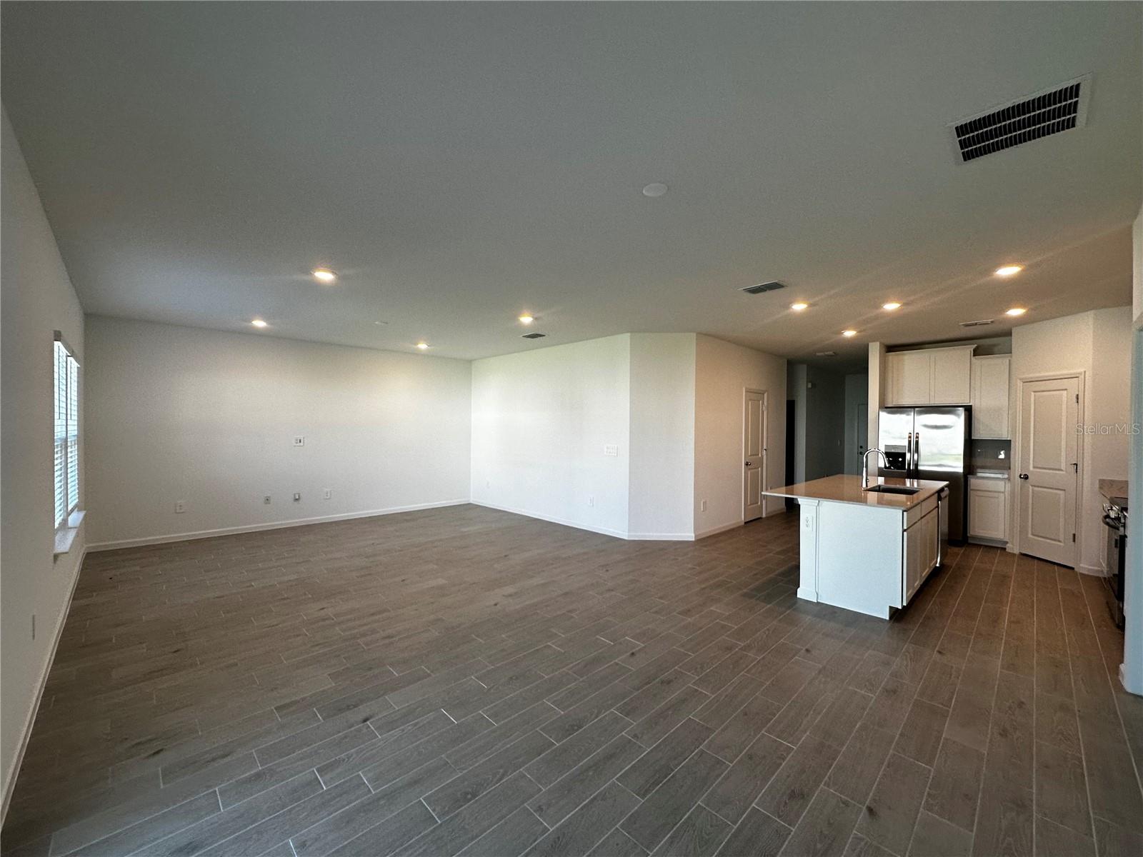 Image 27 of 36 For 3942 33rd Terrace