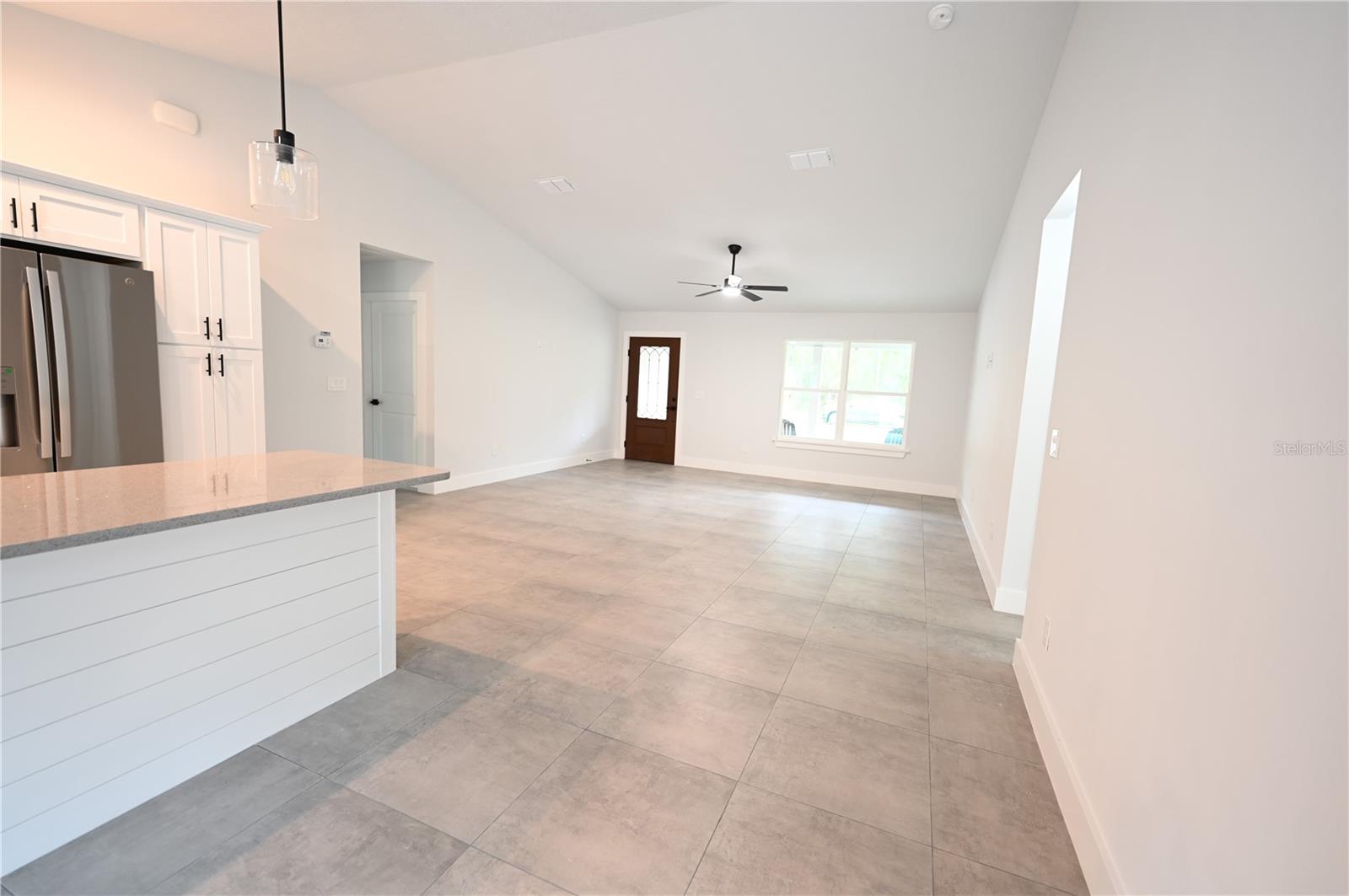 Image 16 of 33 For 24433 Tamarind Lane