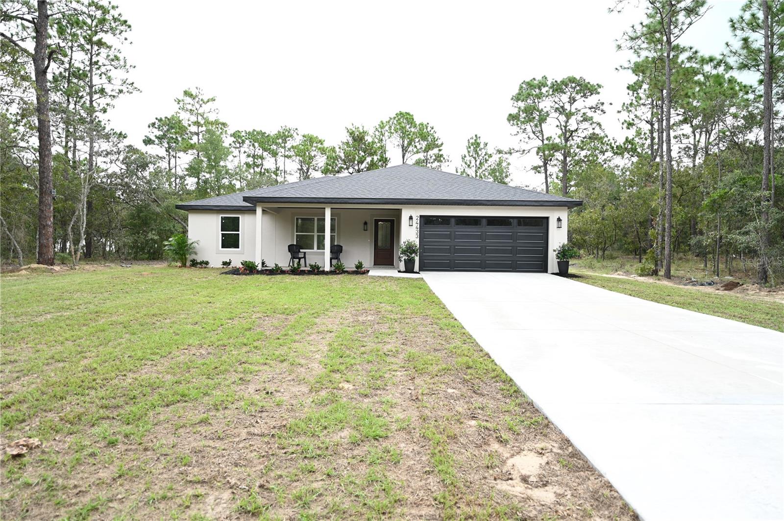 Image 5 of 33 For 24433 Tamarind Lane