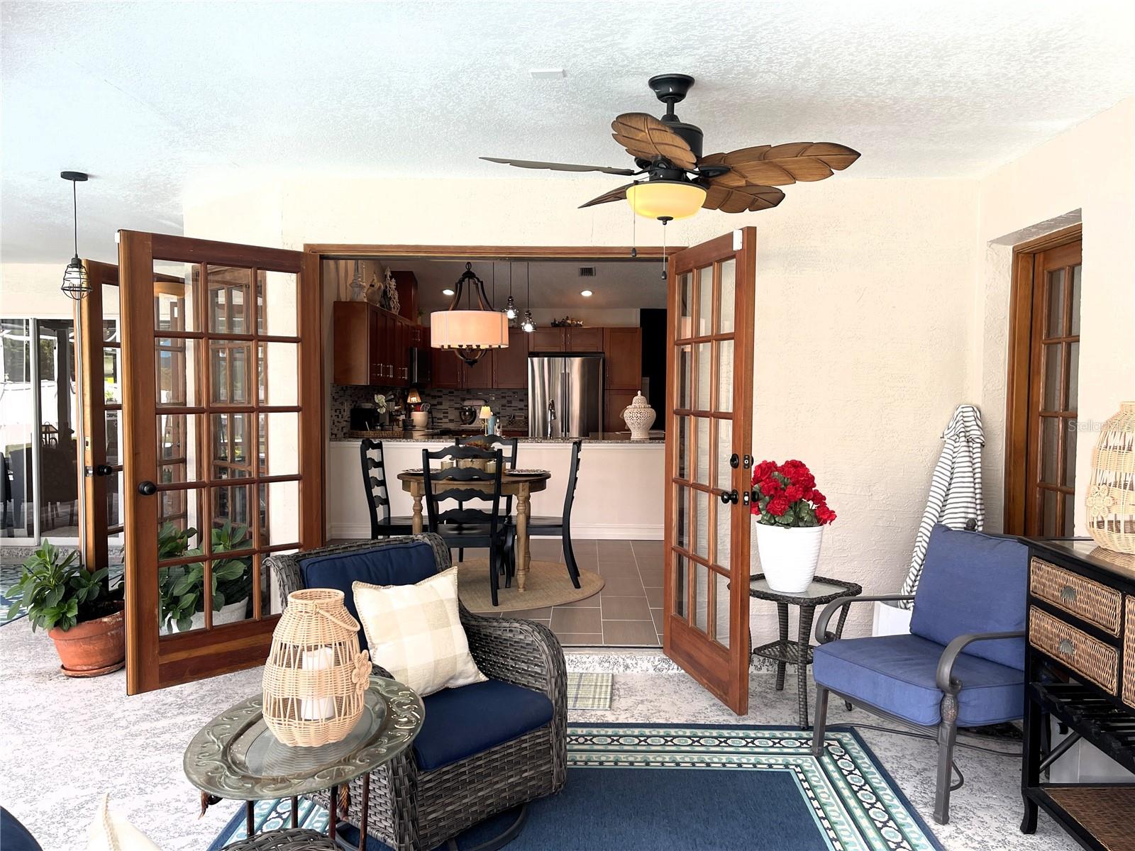 Listing photo id 11 for 301 Silas Court