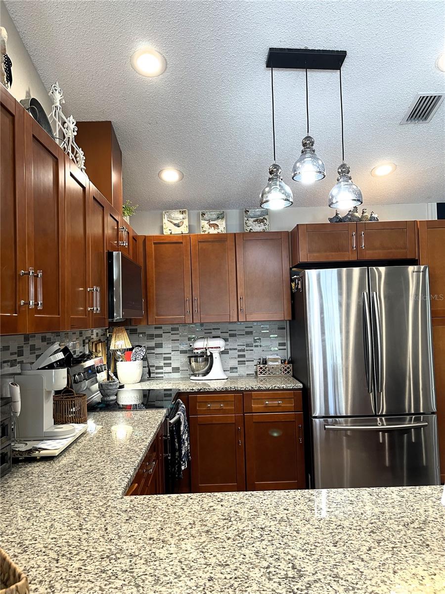 Listing photo id 16 for 301 Silas Court