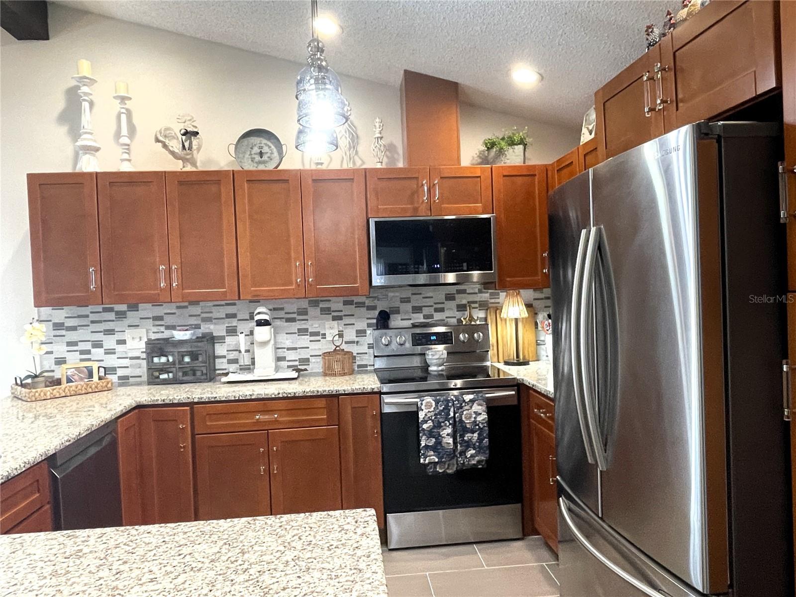 Listing photo id 20 for 301 Silas Court