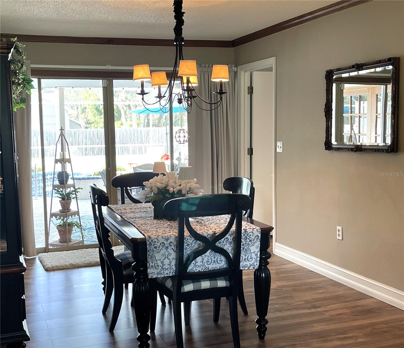 Listing photo id 30 for 301 Silas Court