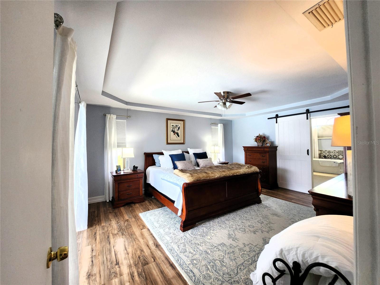 Listing photo id 31 for 301 Silas Court