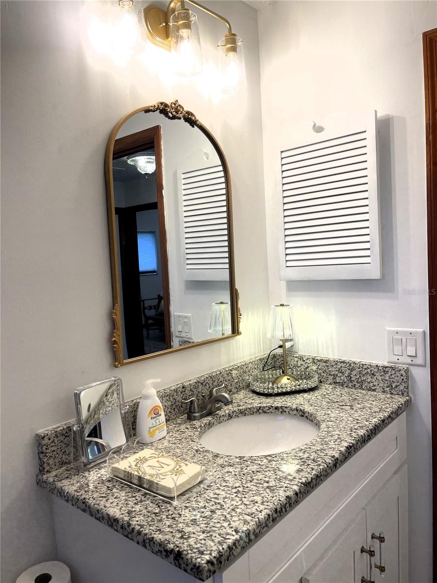 Listing photo id 47 for 301 Silas Court
