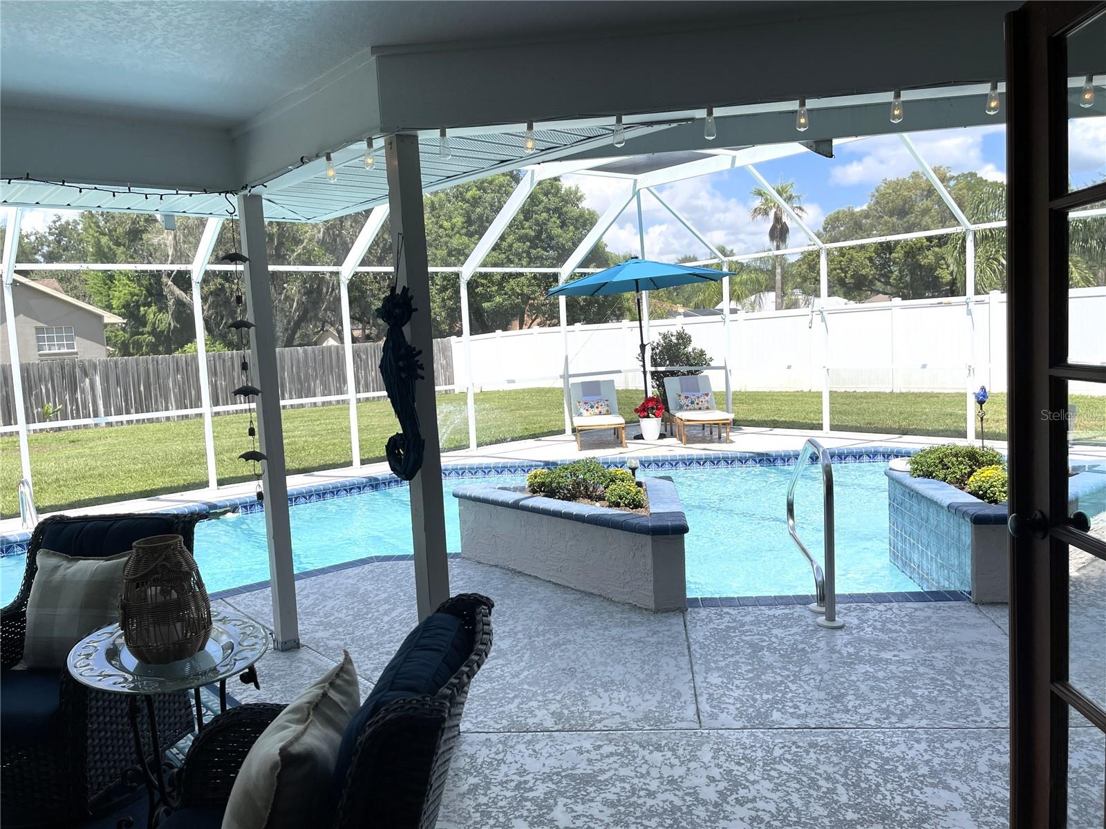 Listing photo id 52 for 301 Silas Court