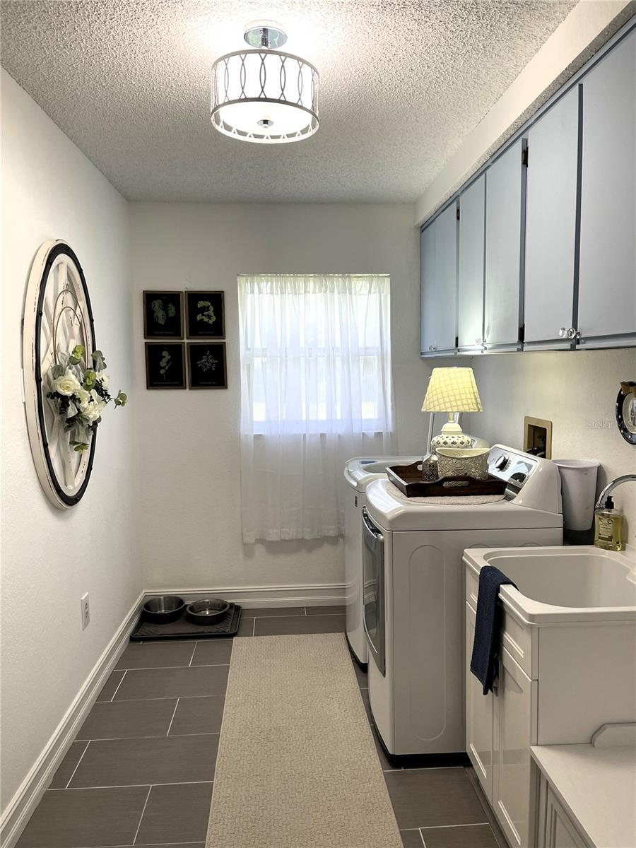 Listing photo id 57 for 301 Silas Court