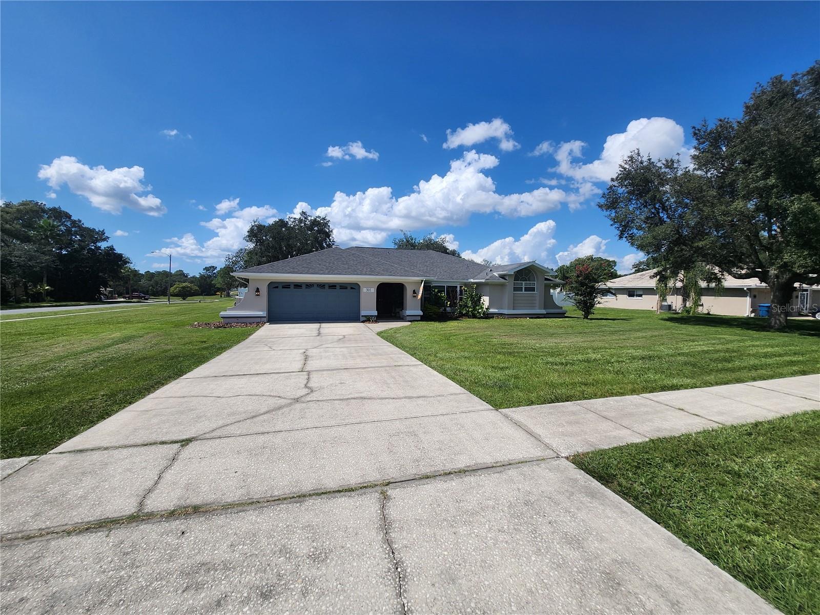 Listing photo id 62 for 301 Silas Court