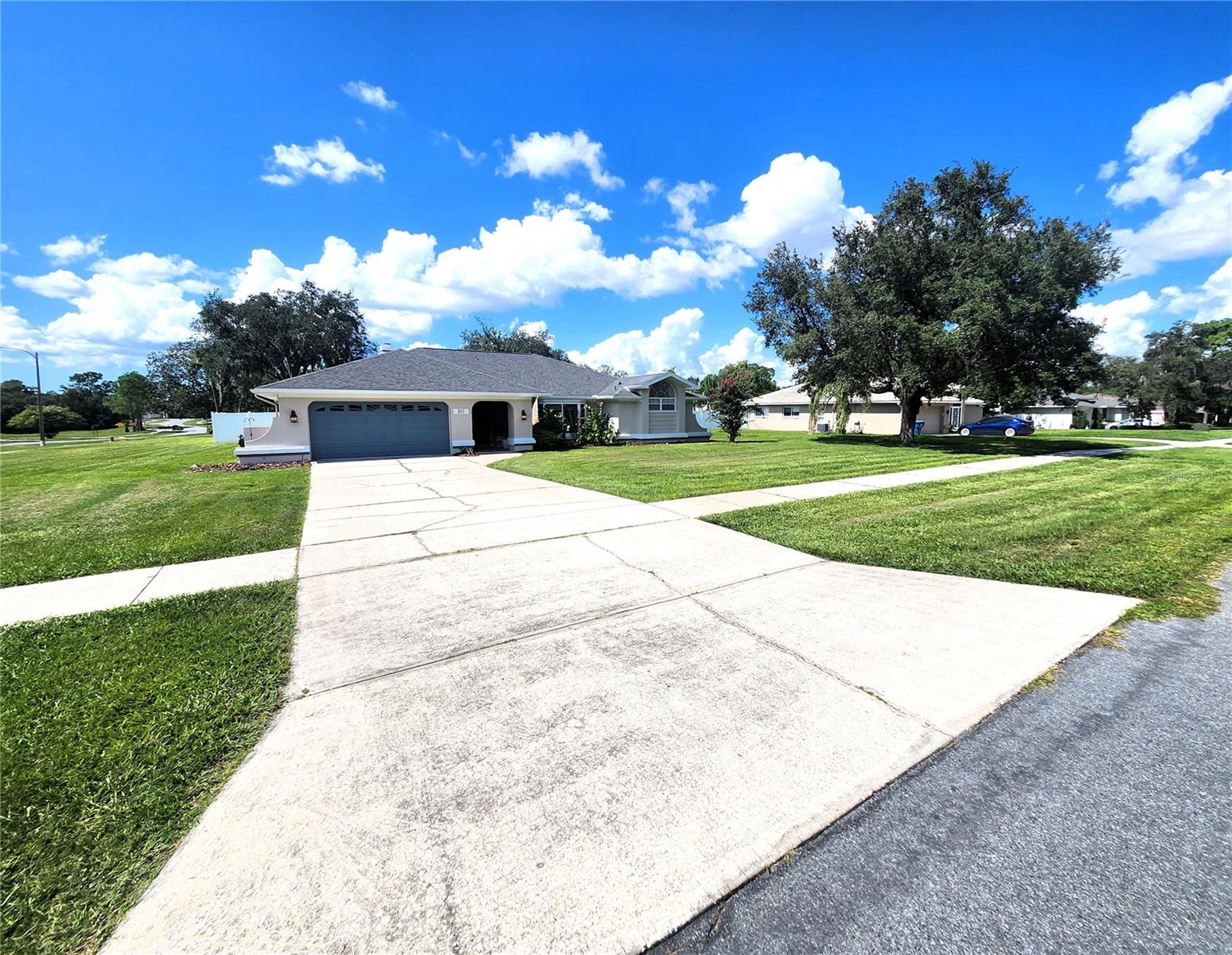 Listing photo id 63 for 301 Silas Court