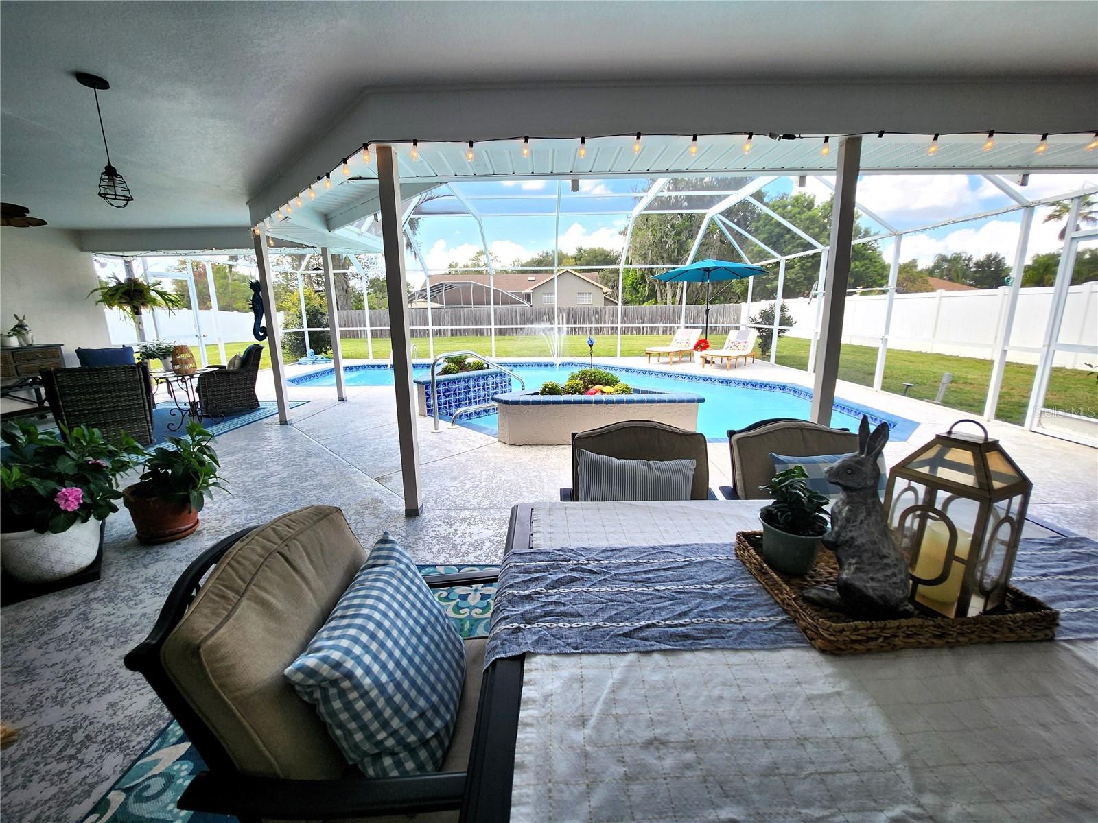 Listing photo id 73 for 301 Silas Court