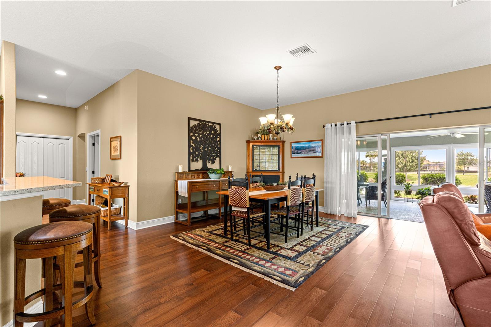Image 21 of 69 For 3031 Hicks Place