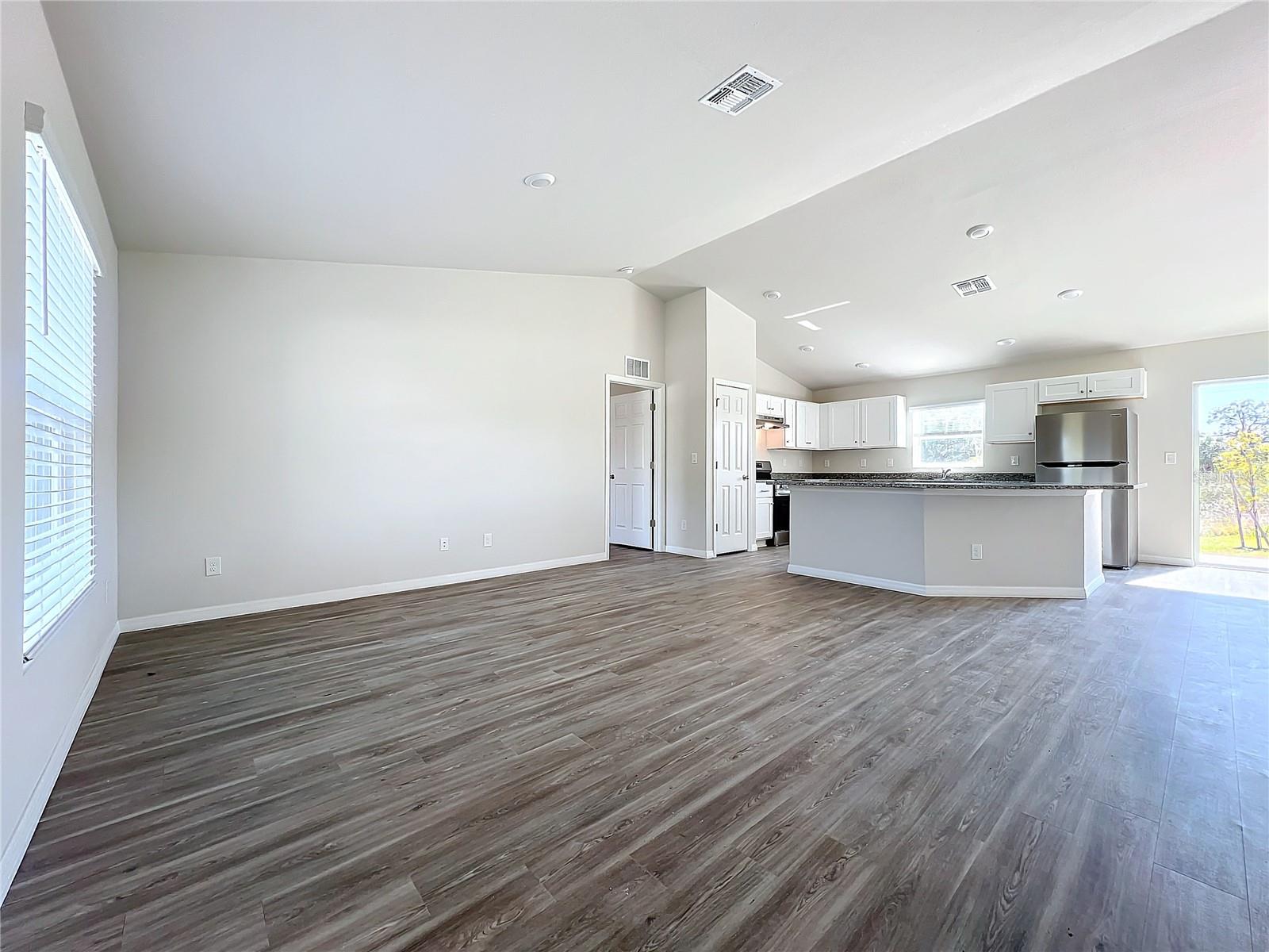 Image 4 of 24 For 3413 20th Street W