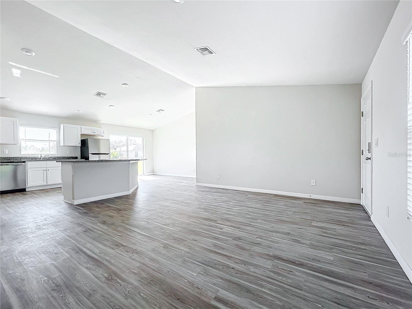 Image 5 of 24 For 3413 20th Street W