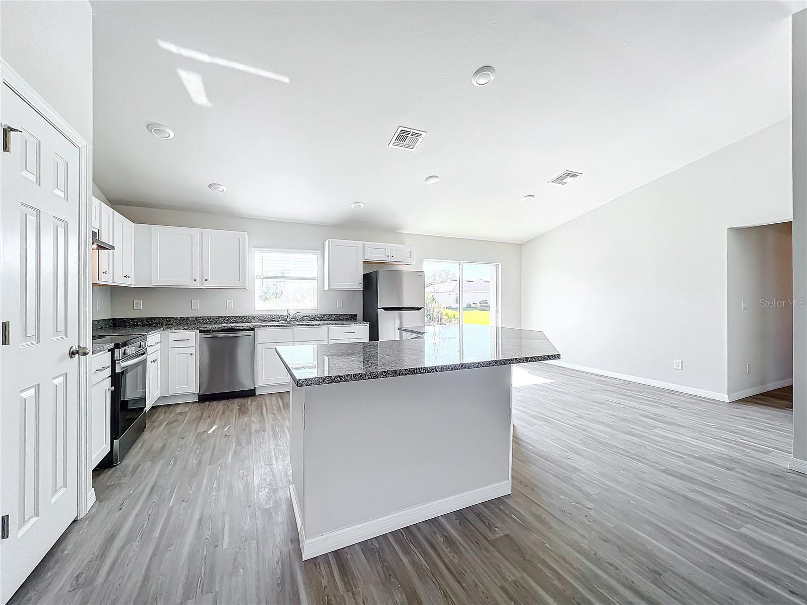 Image 7 of 24 For 3413 20th Street W