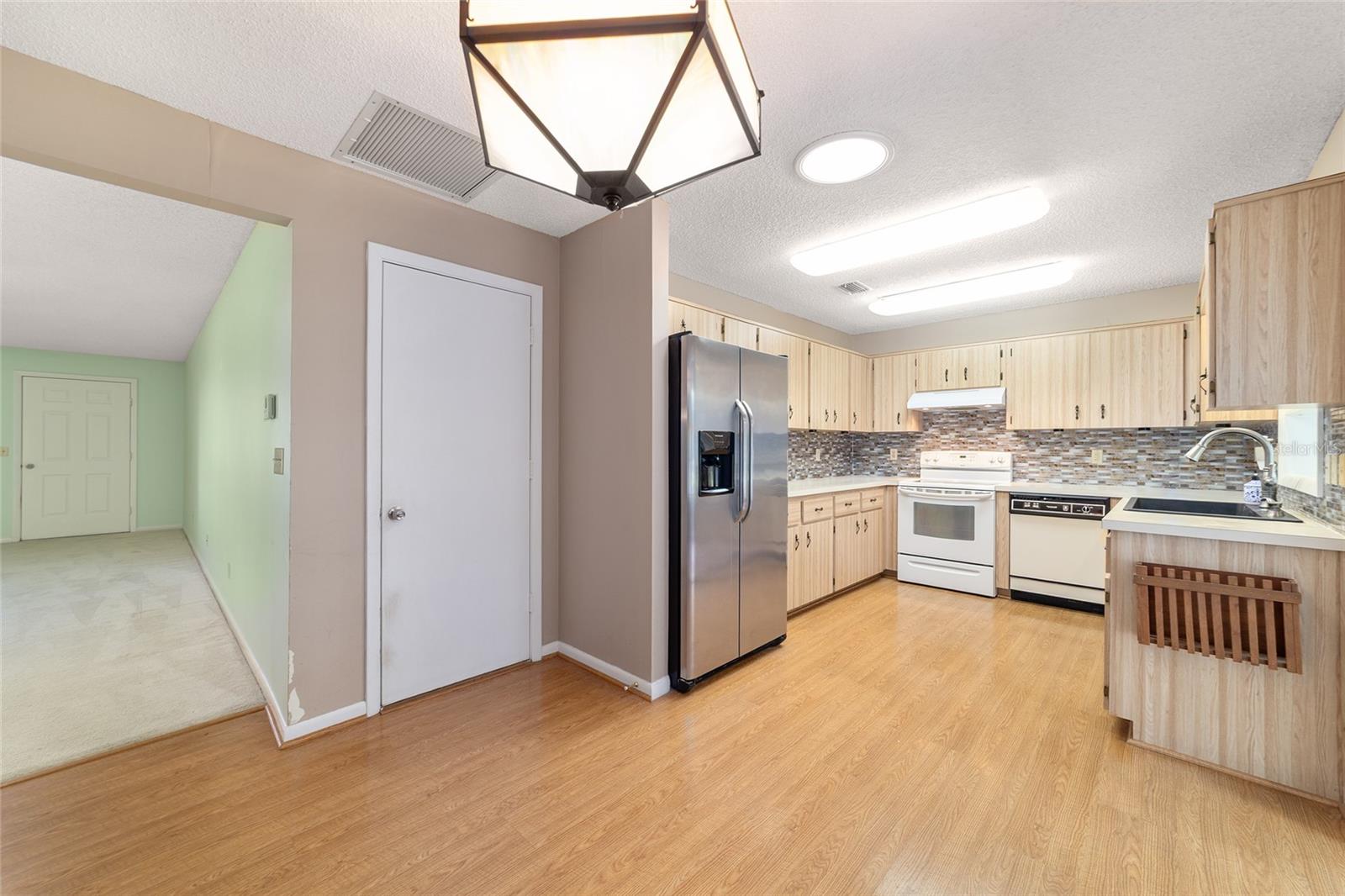 Image 24 of 51 For 8530 90th Street C