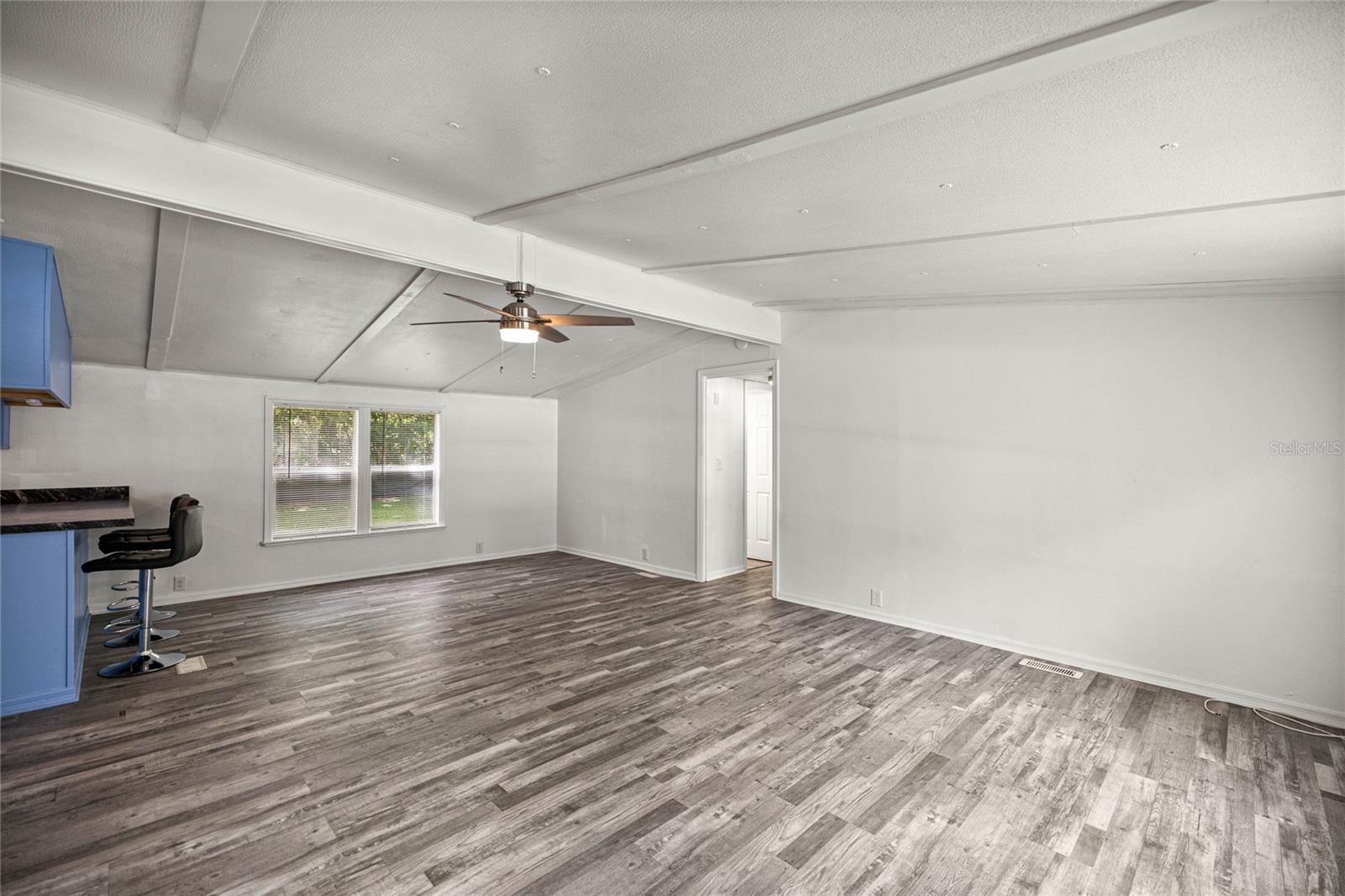 Image 8 of 26 For 12380 130 Avenue