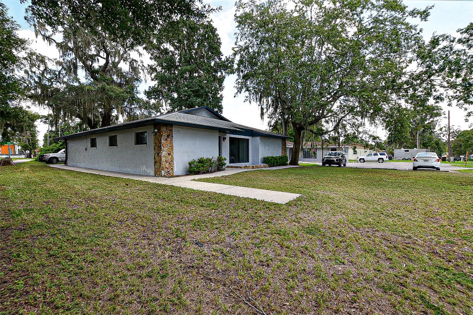 Image 10 of 51 For 11121 53rd Court
