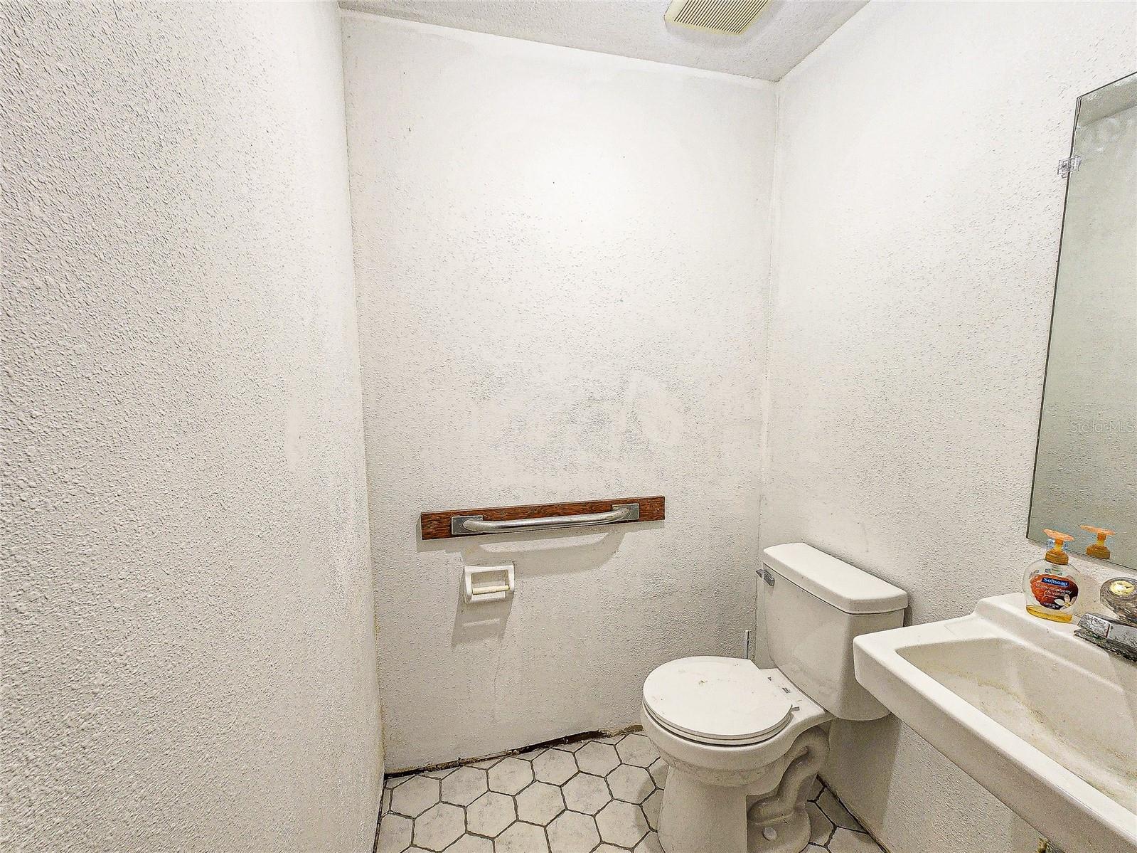Image 39 of 51 For 11121 53rd Court