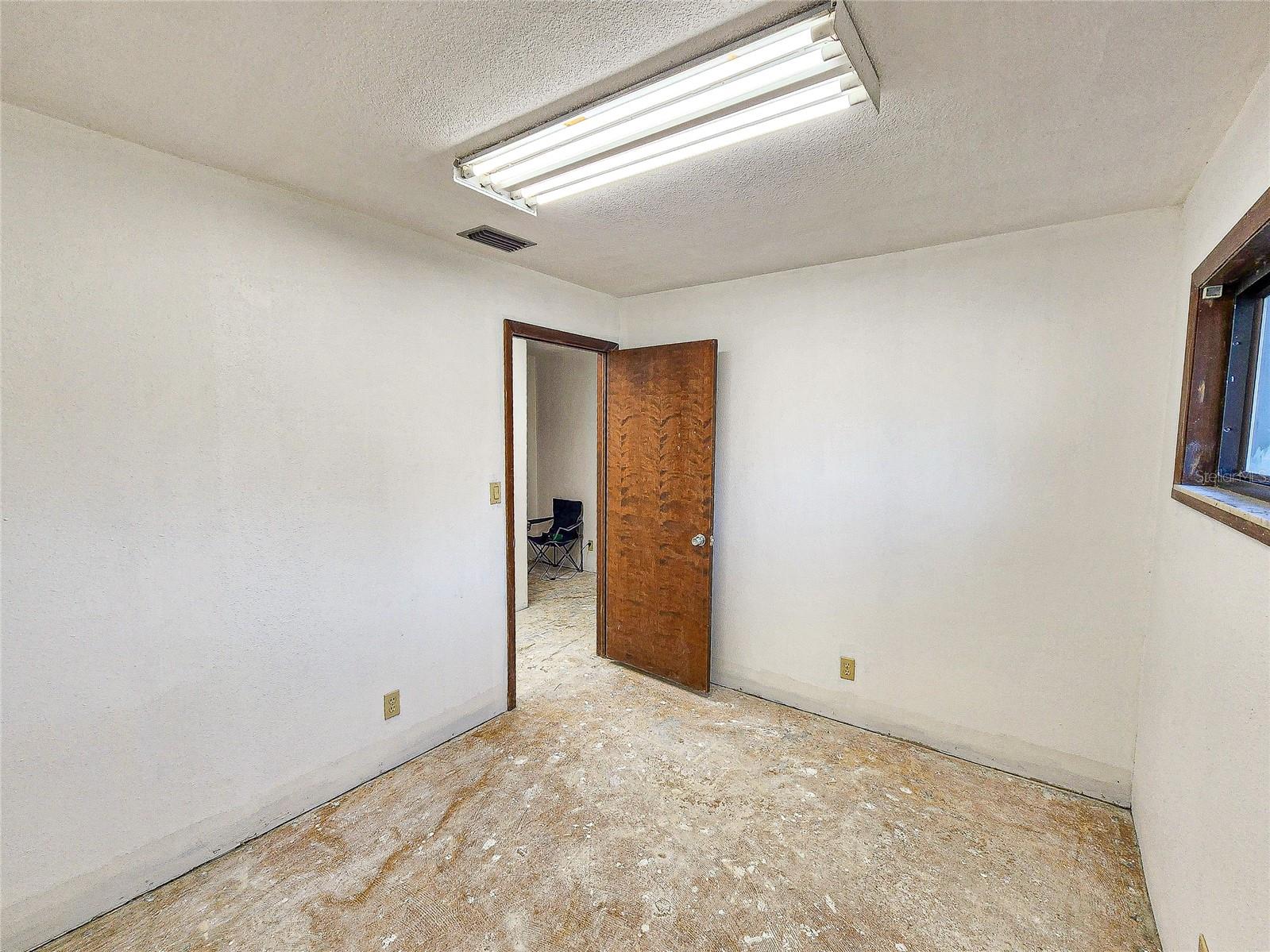 Image 46 of 51 For 11121 53rd Court