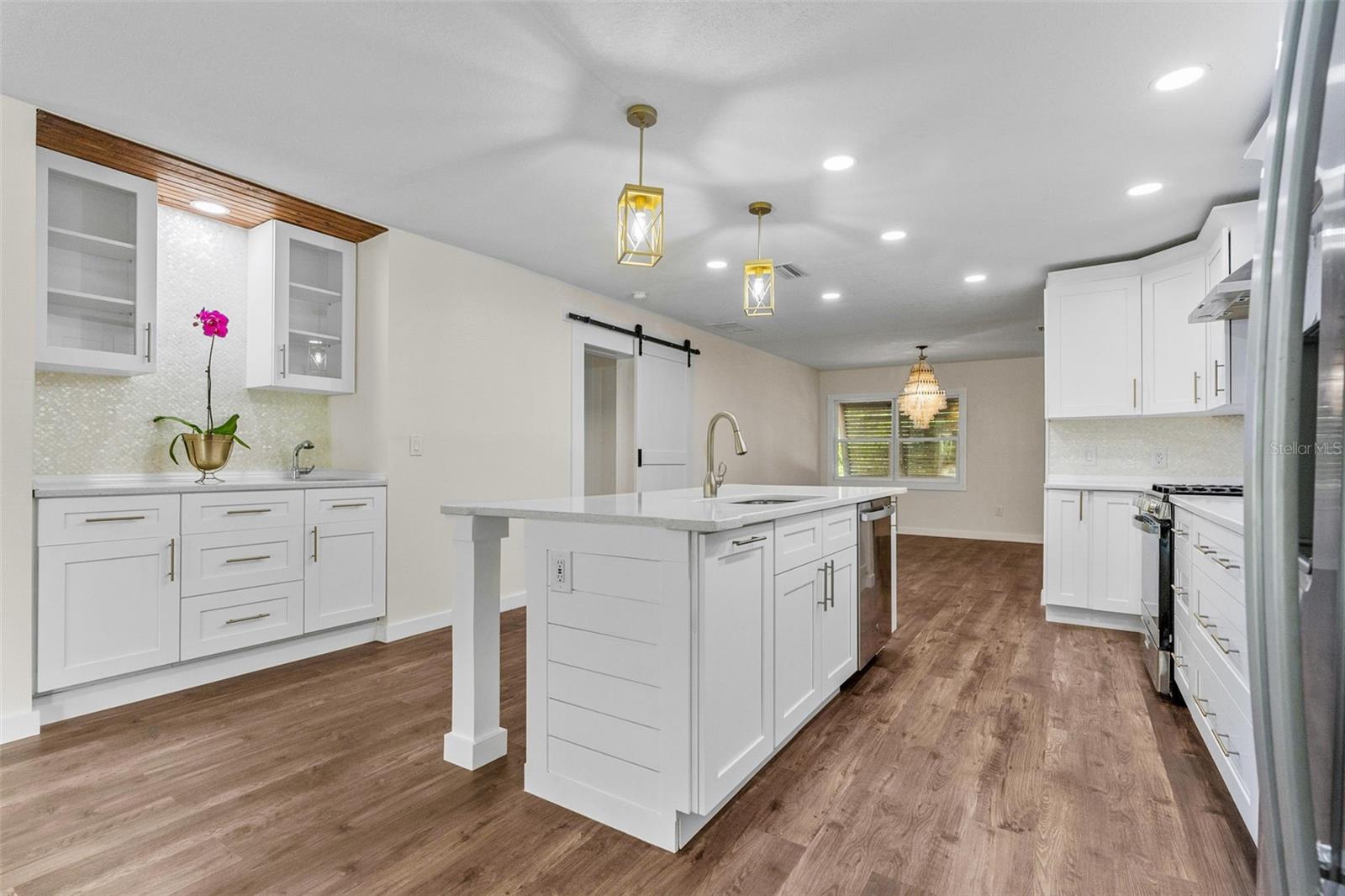 Image 16 of 80 For 1660 19th Street