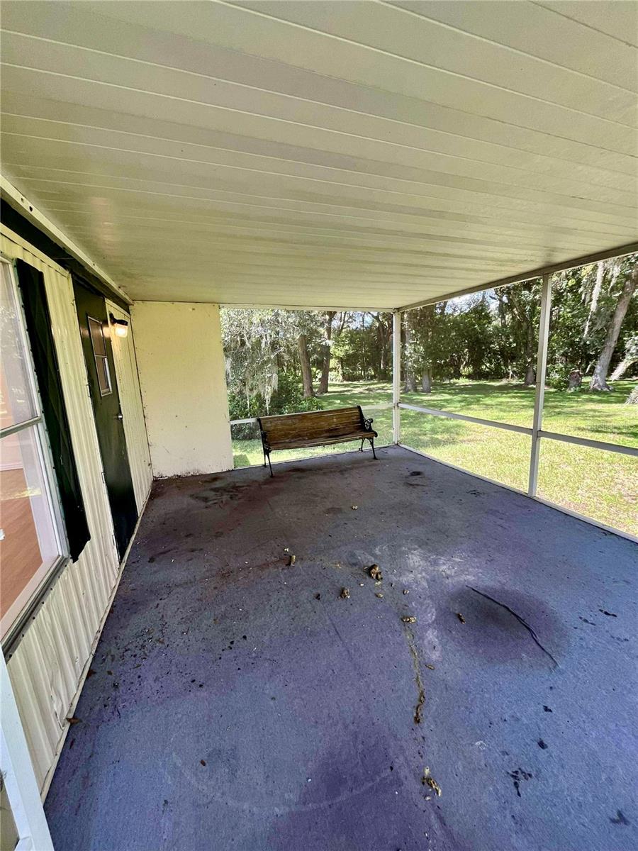 Image 13 of 47 For 8035 33rd Court