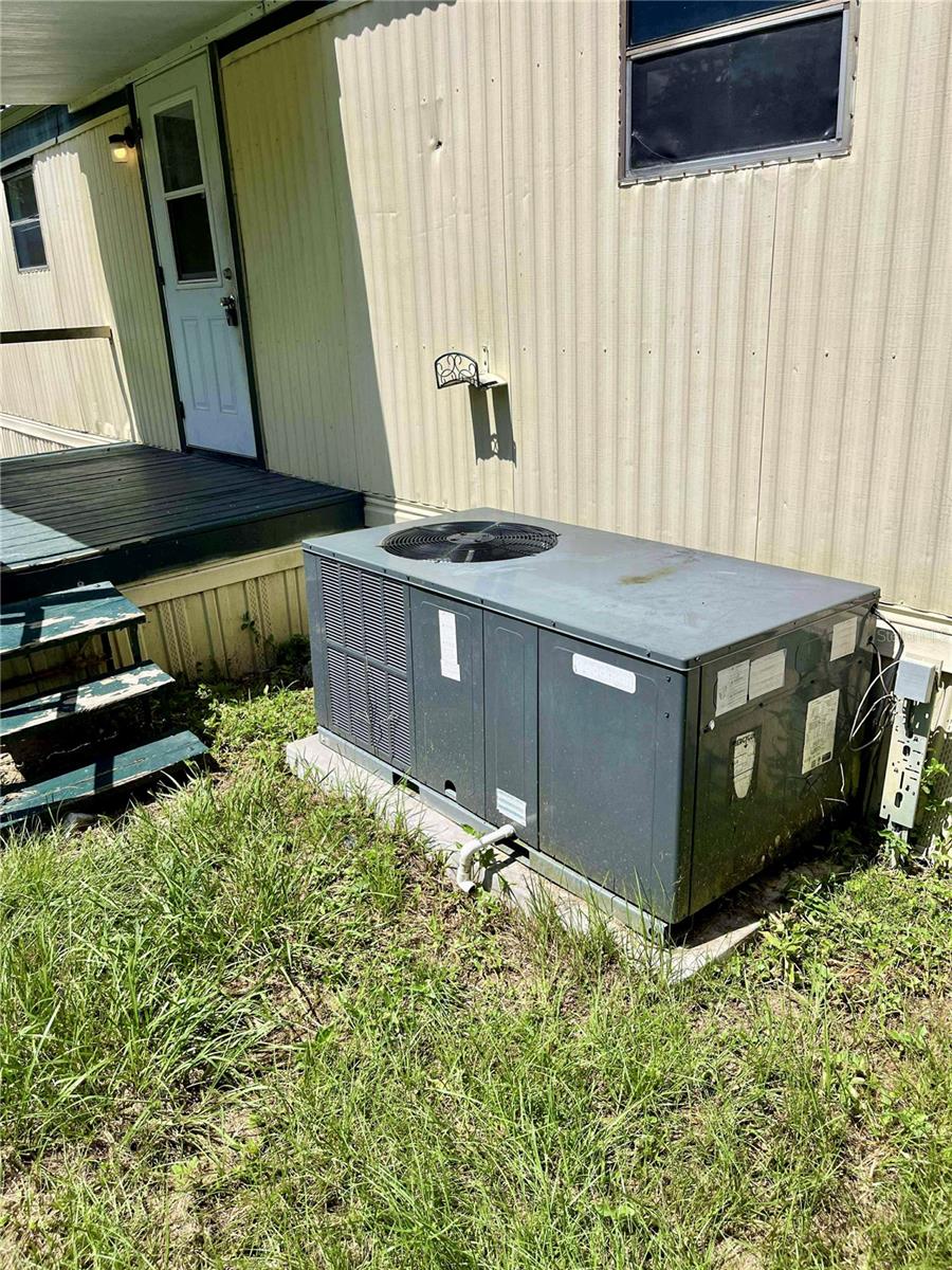 Image 15 of 47 For 8035 33rd Court