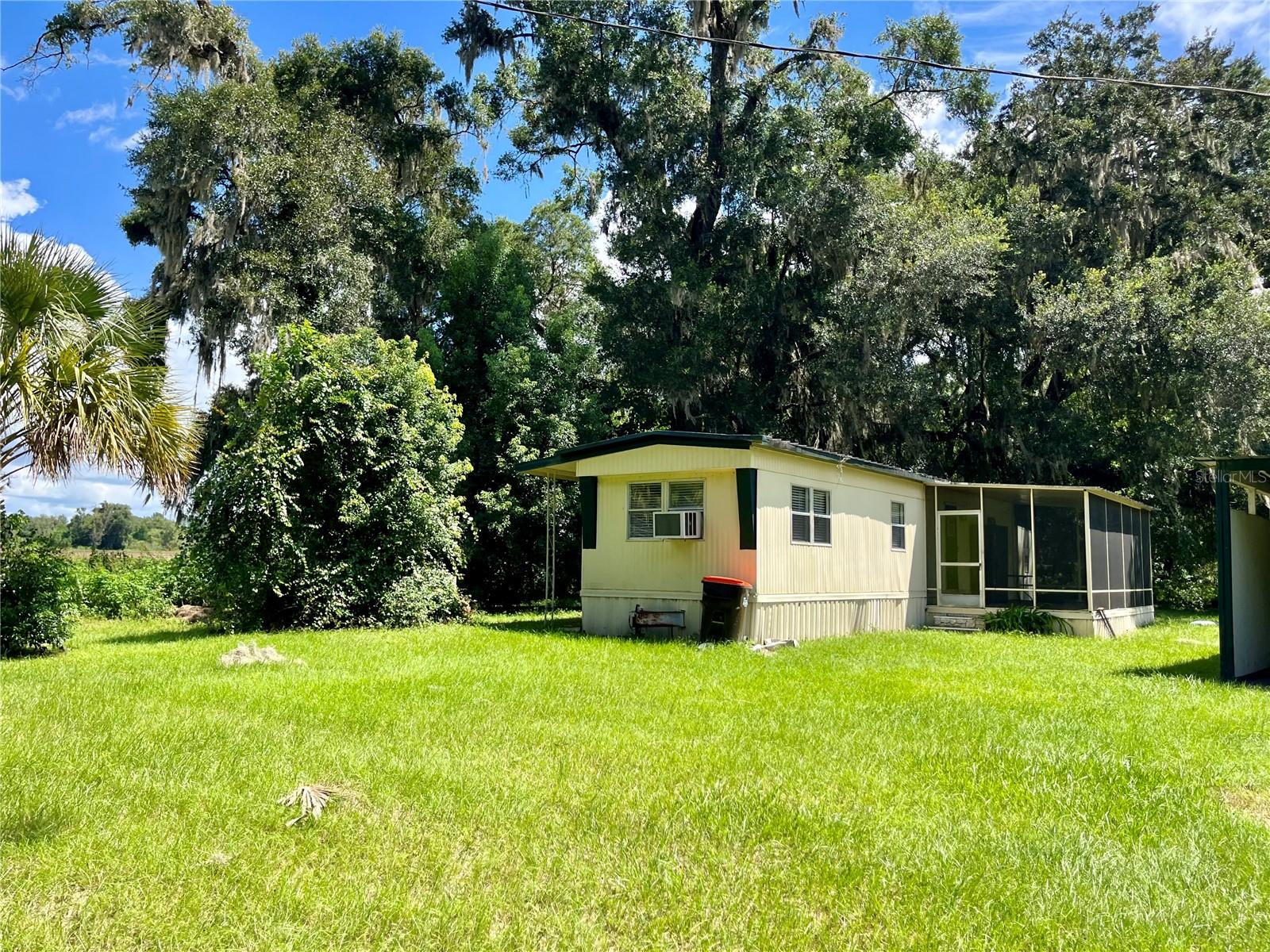 Image 7 of 47 For 8035 33rd Court