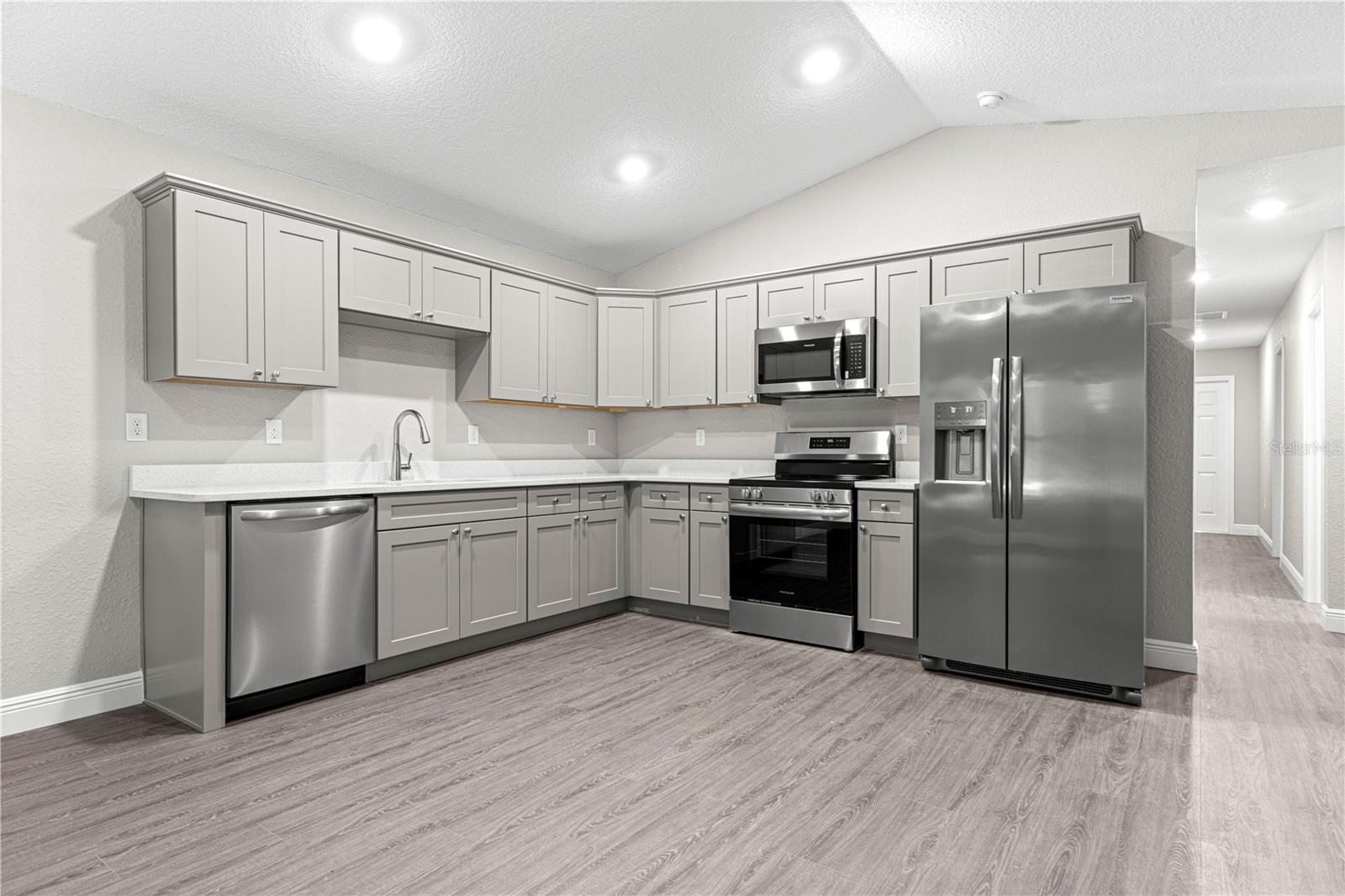 Image 12 of 33 For 14259 33rd Terrace