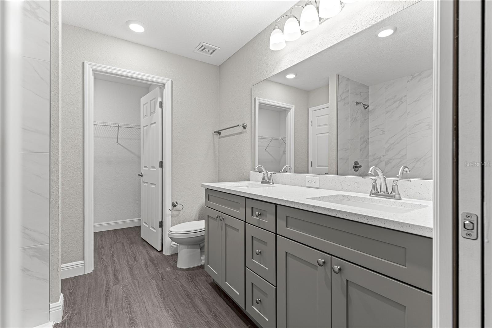 Image 27 of 33 For 14259 33rd Terrace