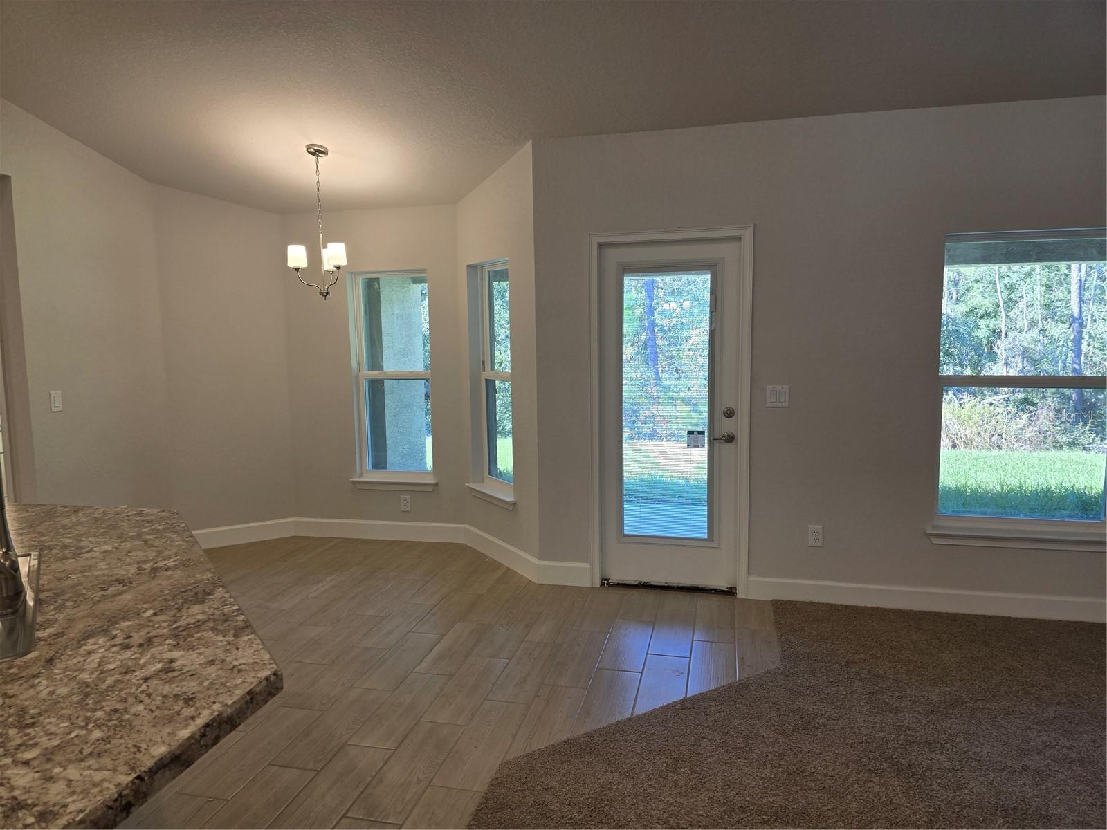 Listing photo id 6 for 18 Asters Court