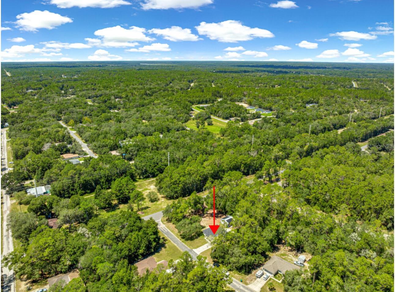 Listing photo id 23 for 1423 Hawk Lane