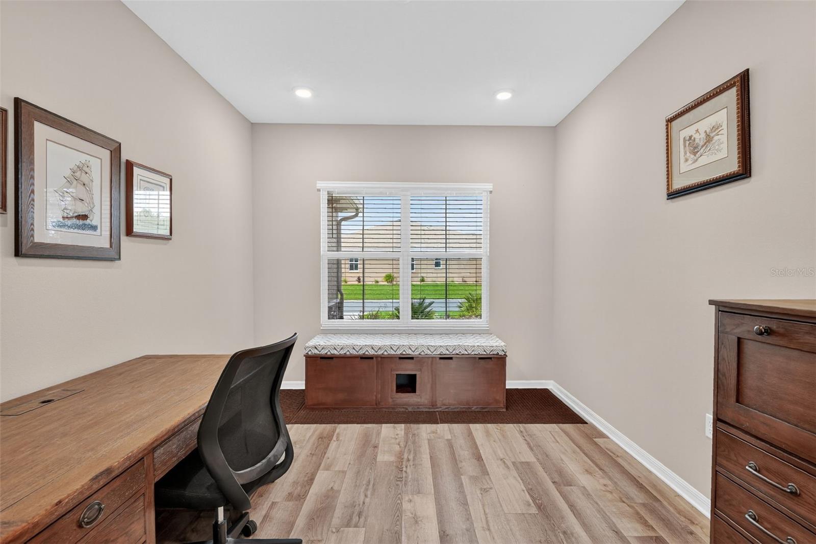 Image 13 of 30 For 10535 96th Street