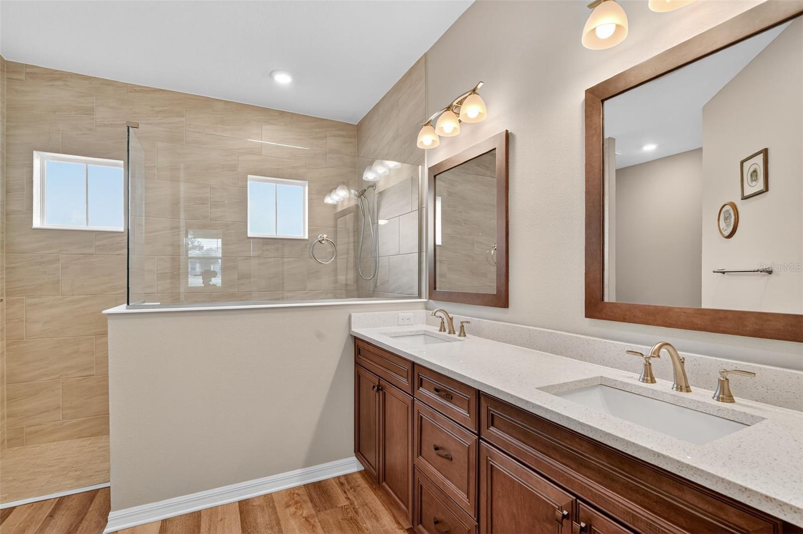 Image 19 of 30 For 10535 96th Street