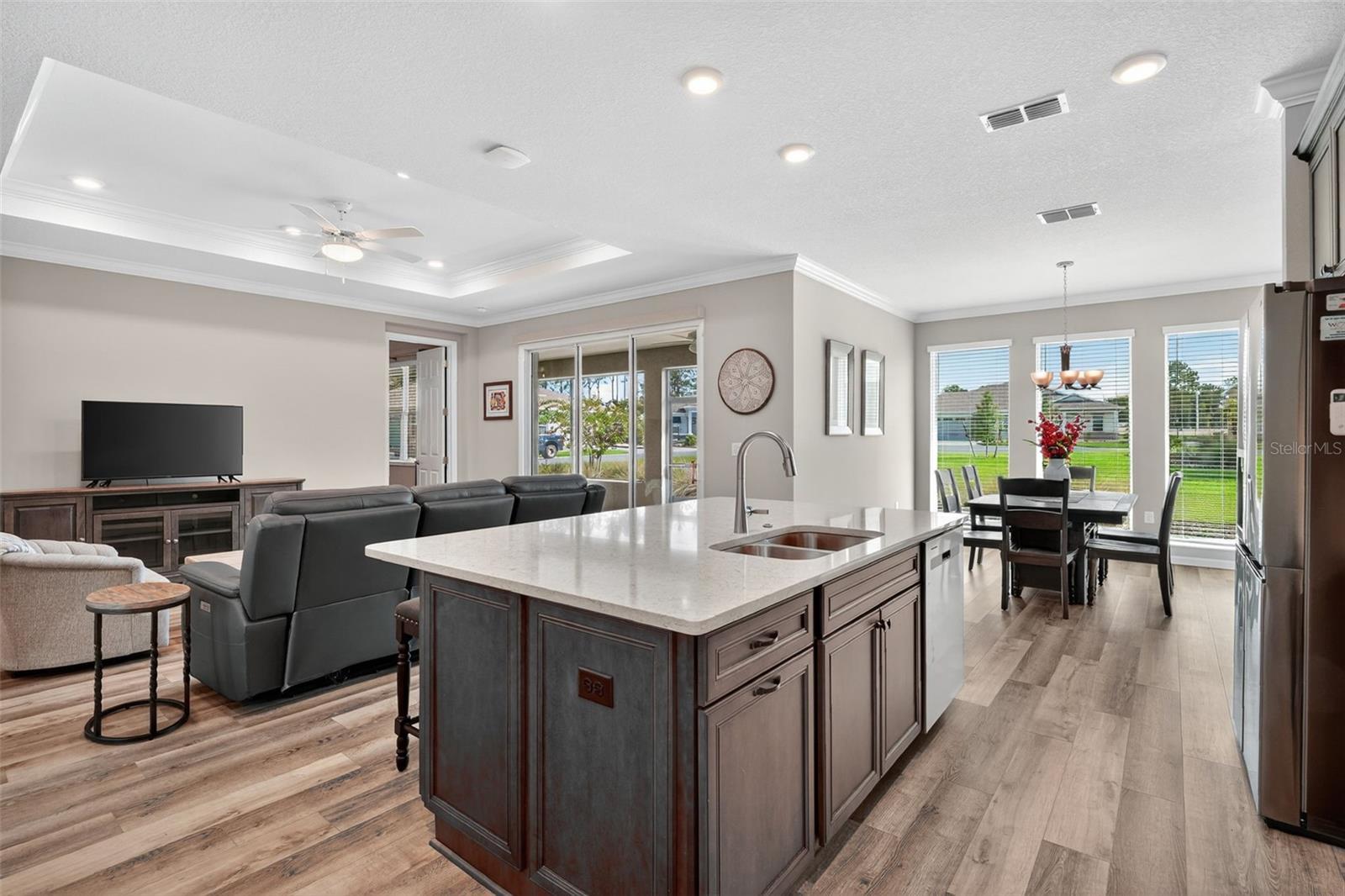 Image 6 of 30 For 10535 96th Street
