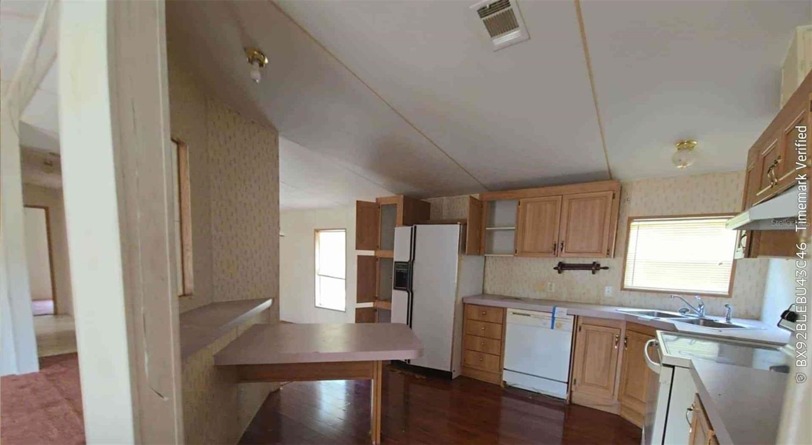 Listing photo id 2 for 1854 Watkins Point