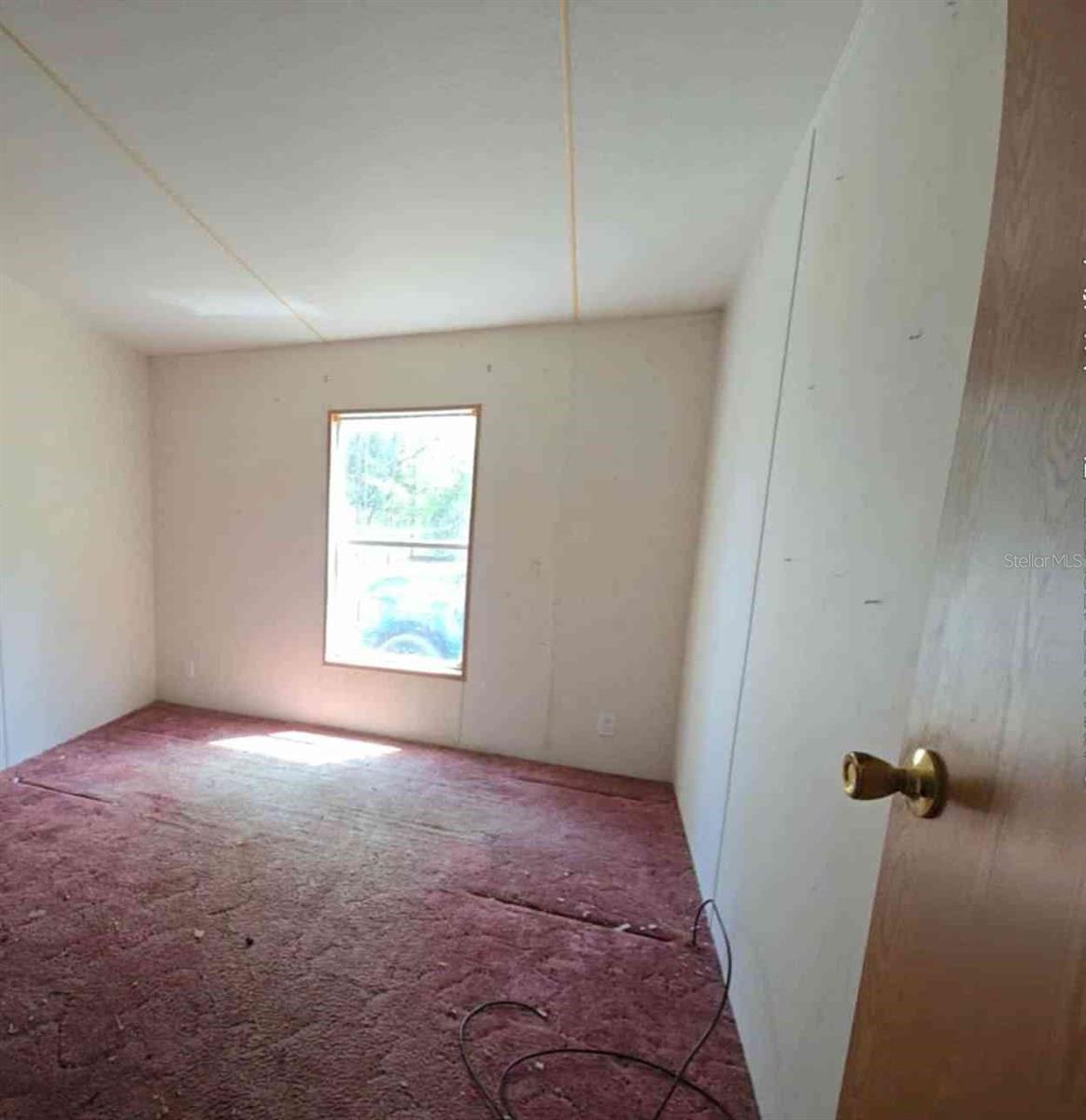 Listing photo id 4 for 1854 Watkins Point