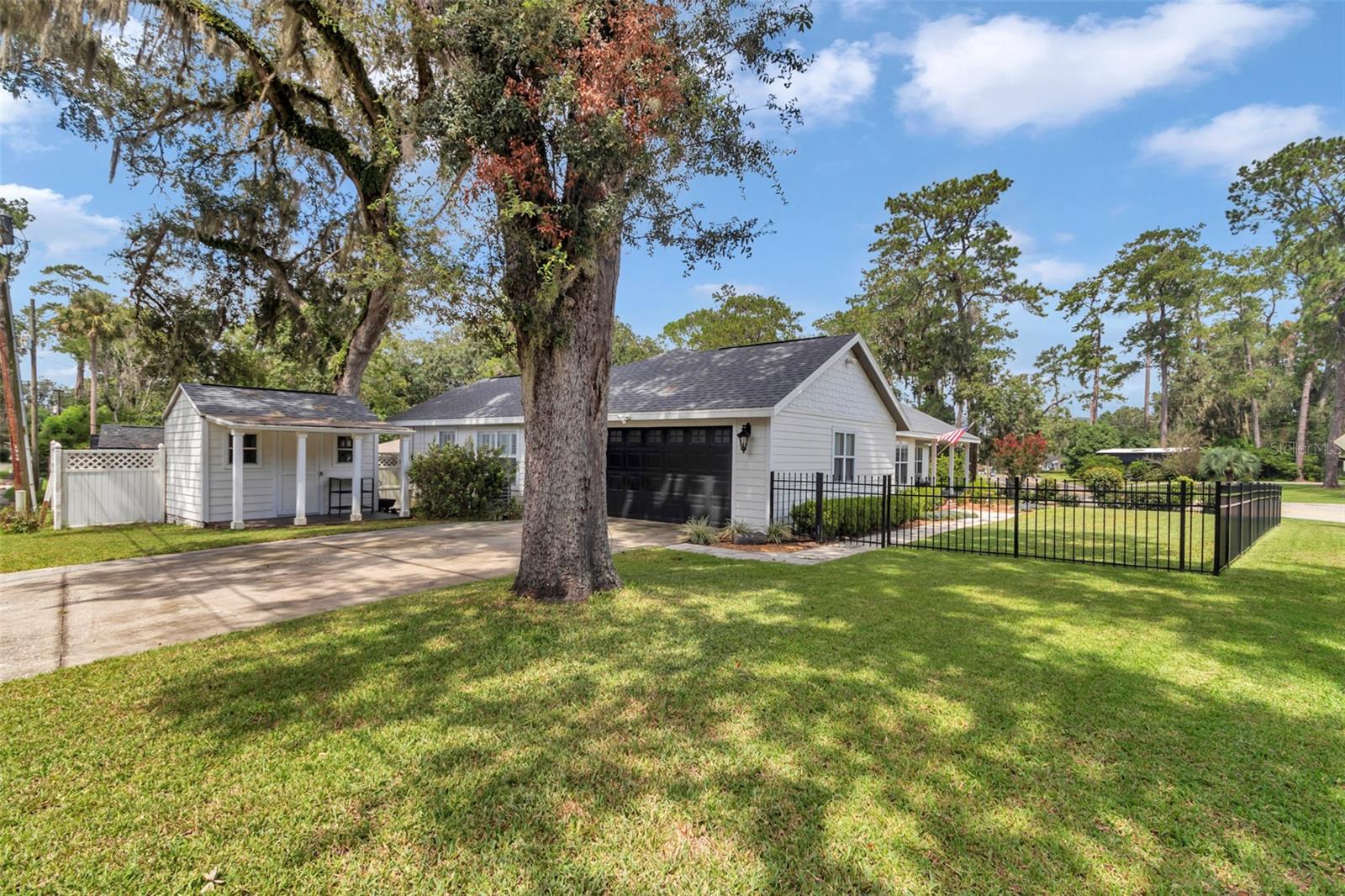 Image 15 of 44 For 610 11th Avenue