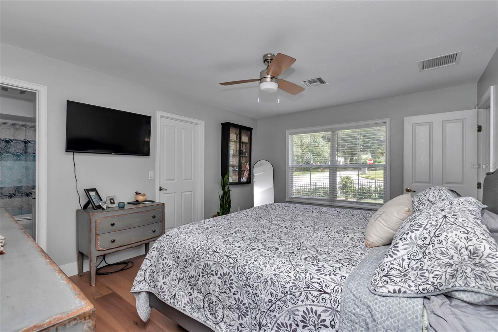 Image 33 of 44 For 610 11th Avenue